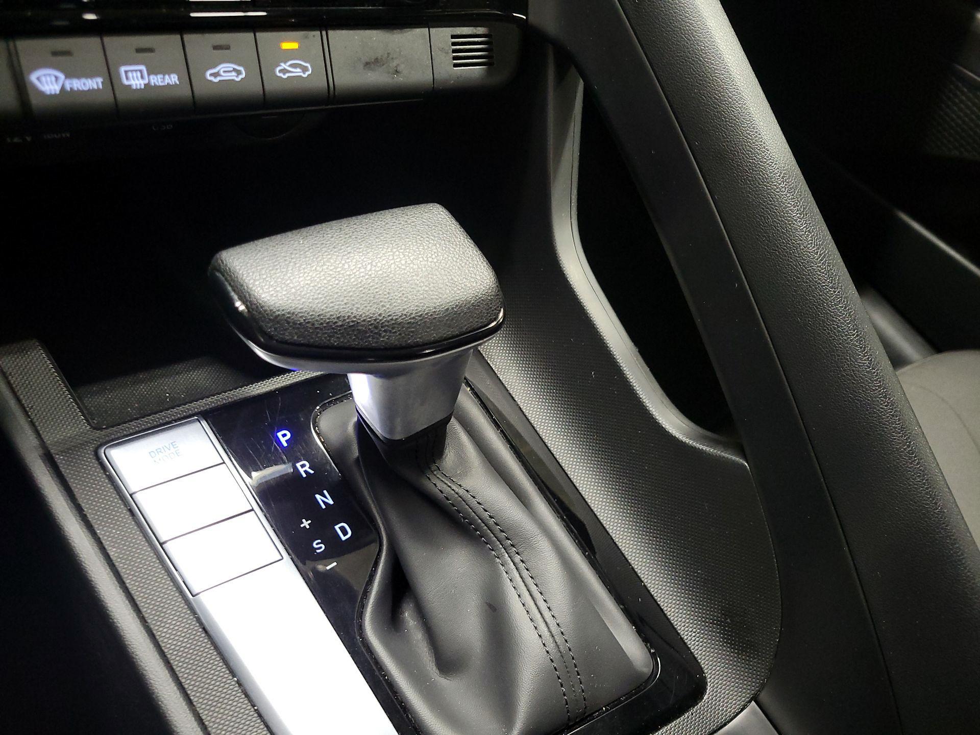 Thumbnail: 2024 Hyundai Elantra - 18