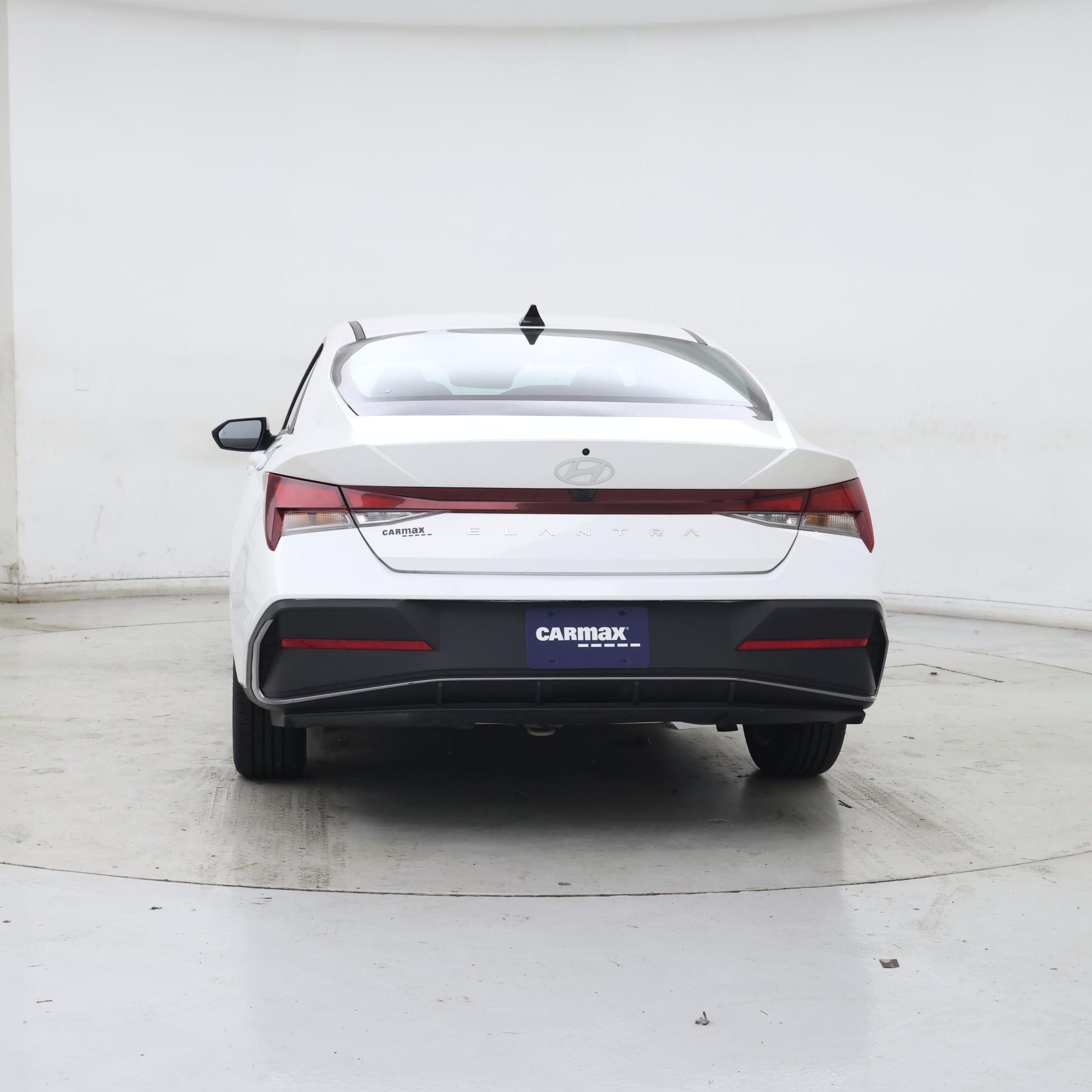 Thumbnail: 2024 Hyundai Elantra - 6