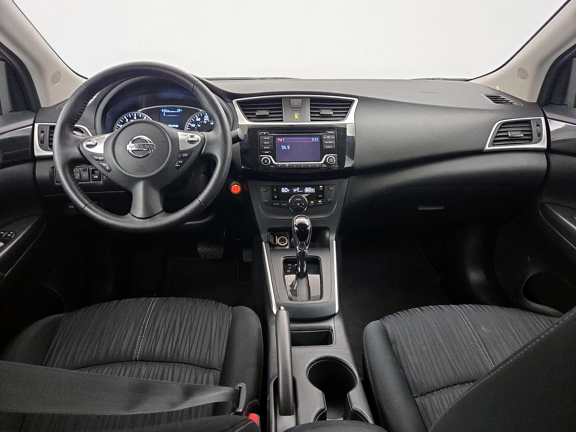 Thumbnail: 2018 Nissan Sentra - 9