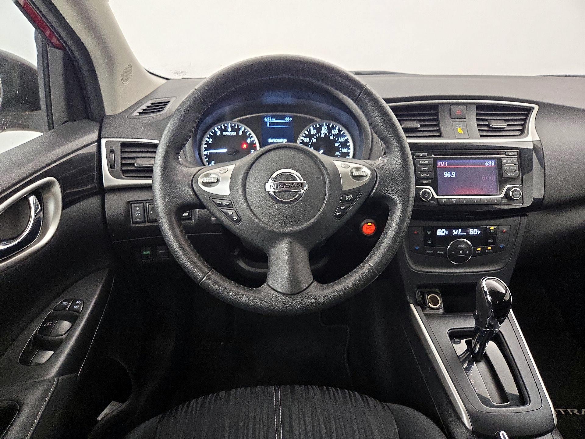Thumbnail: 2018 Nissan Sentra - 10