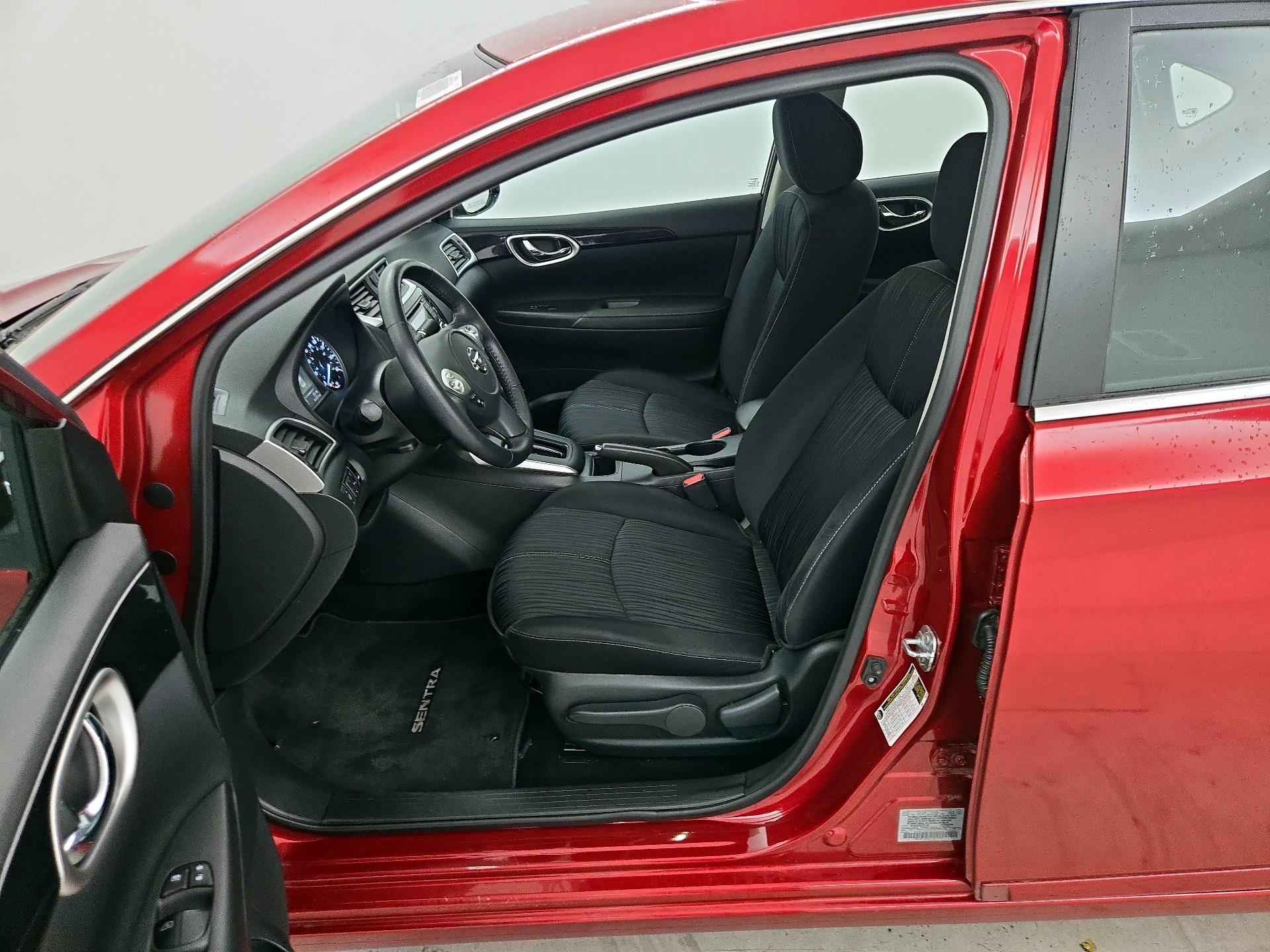 Thumbnail: 2018 Nissan Sentra - 11