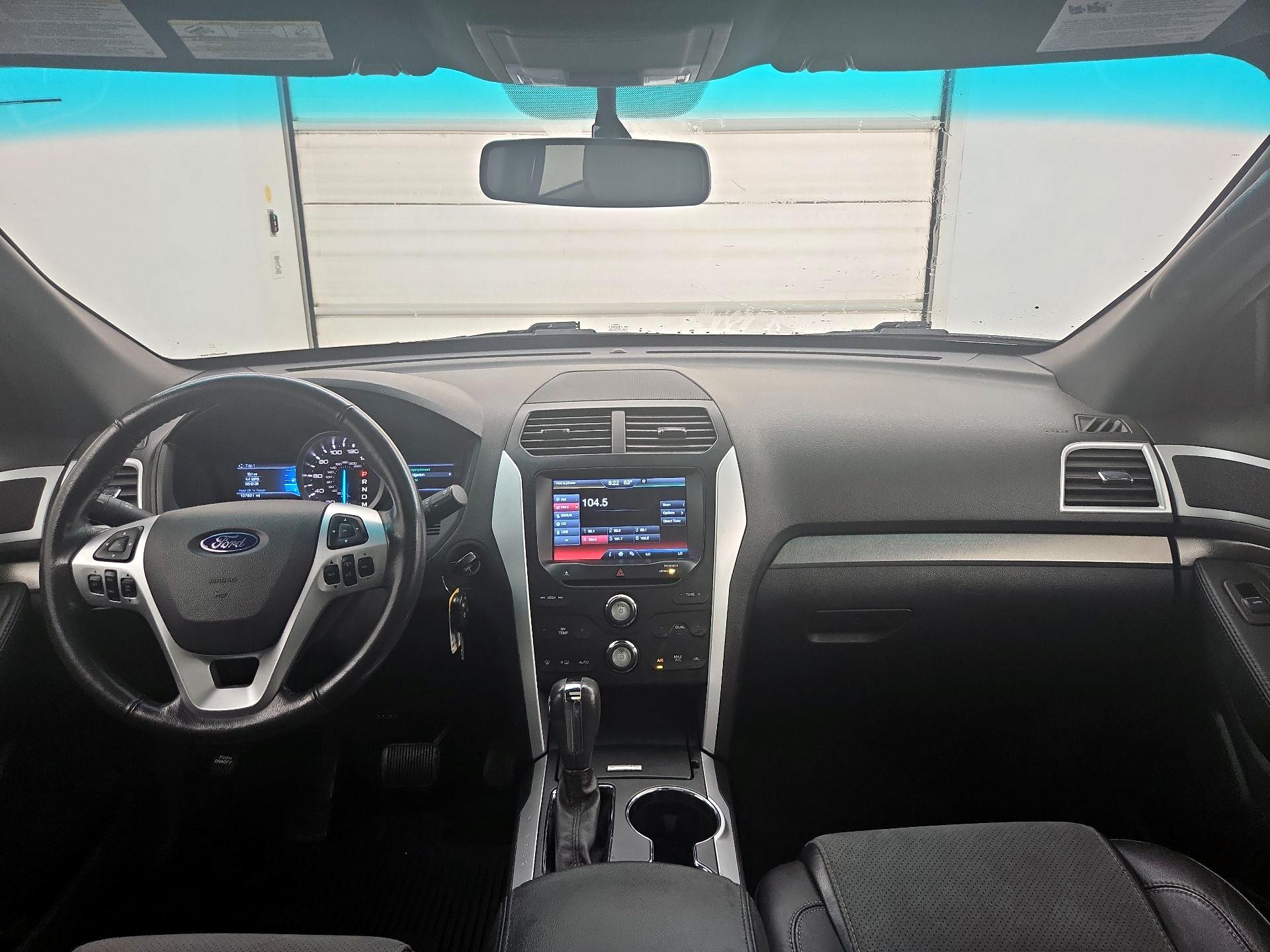 Thumbnail: 2015 Ford Explorer - 9