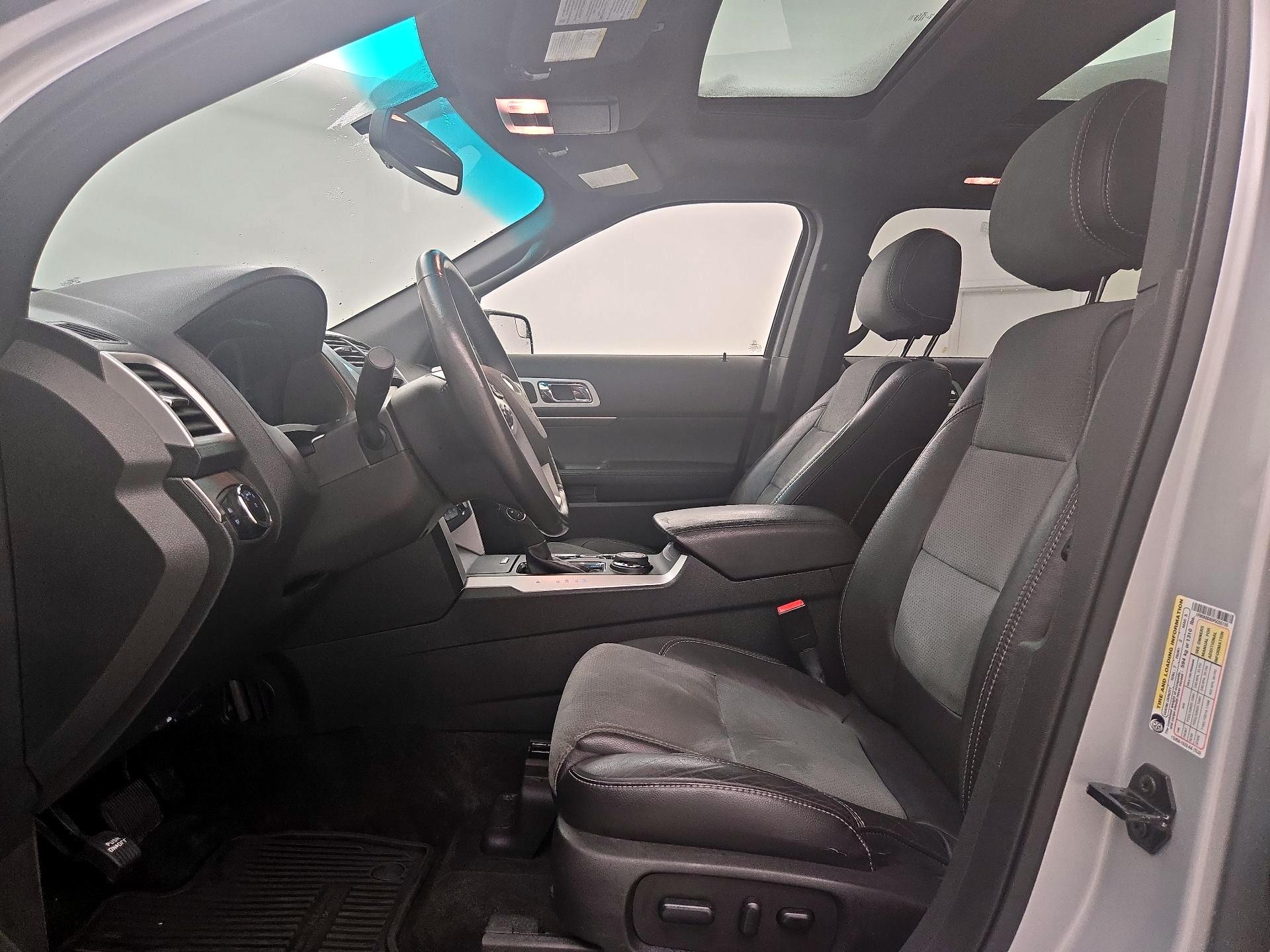 Thumbnail: 2015 Ford Explorer - 11
