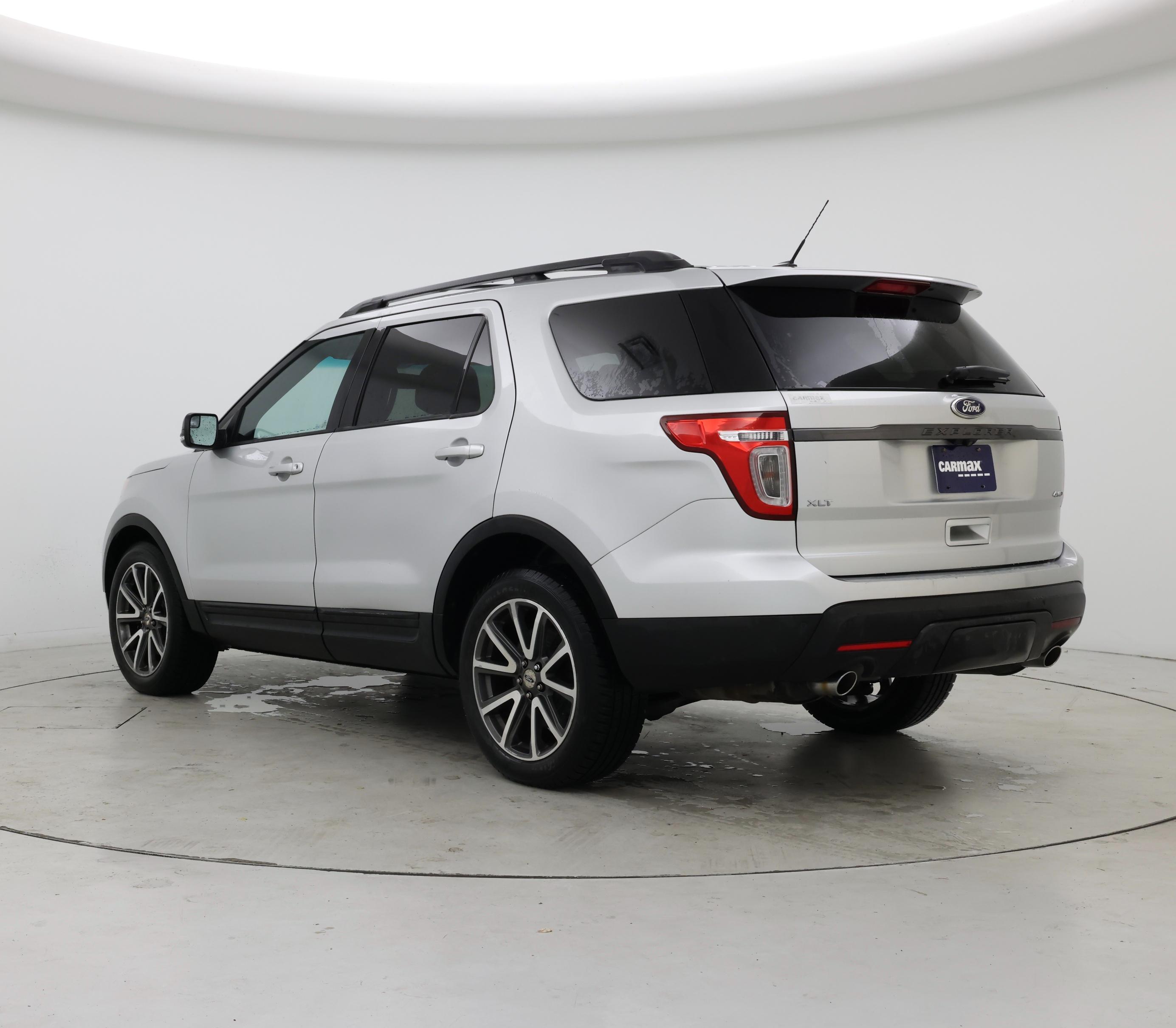 Thumbnail: 2015 Ford Explorer - 2