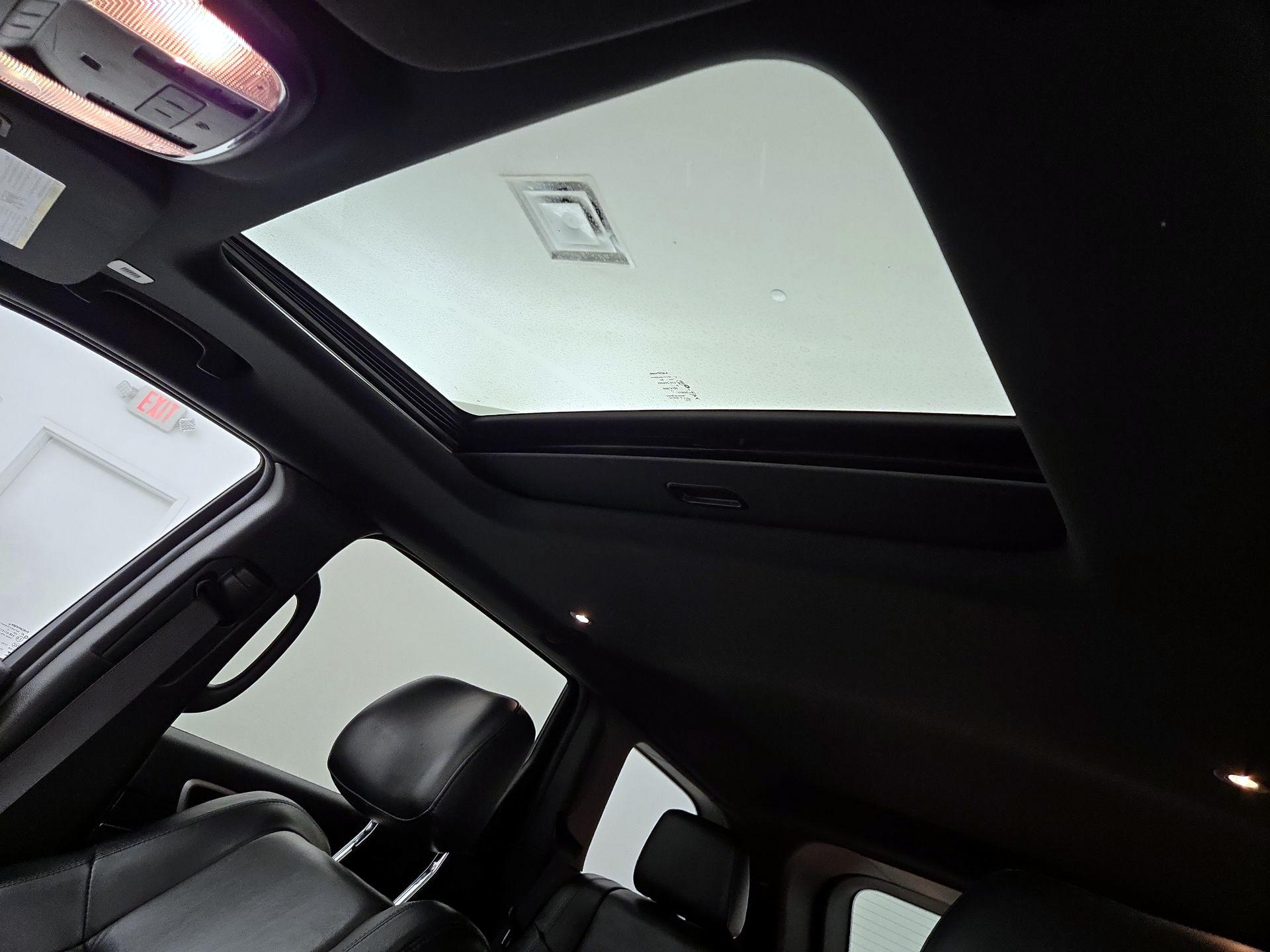 Thumbnail: 2020 Jeep Grand Cherokee - 20