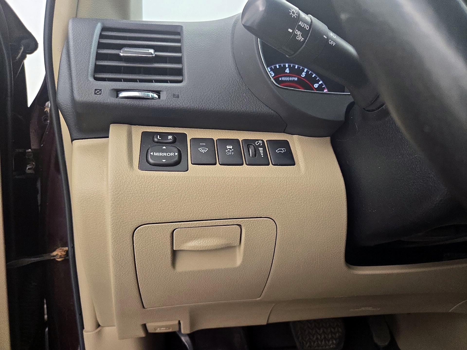 Thumbnail: 2013 Toyota Highlander - 13