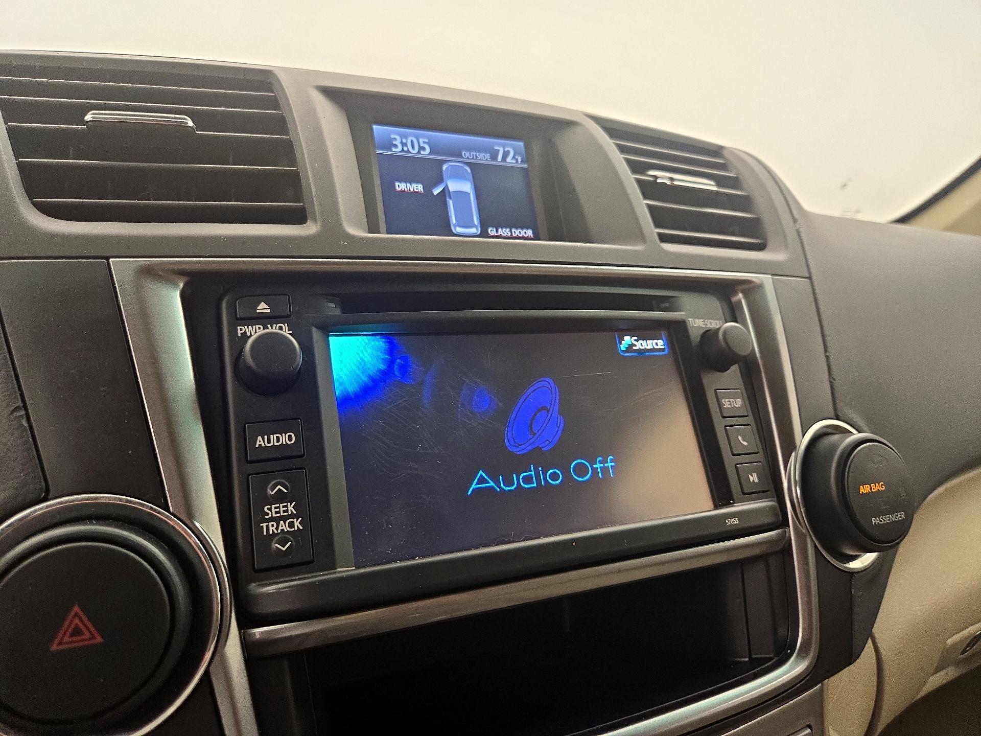 Thumbnail: 2013 Toyota Highlander - 15