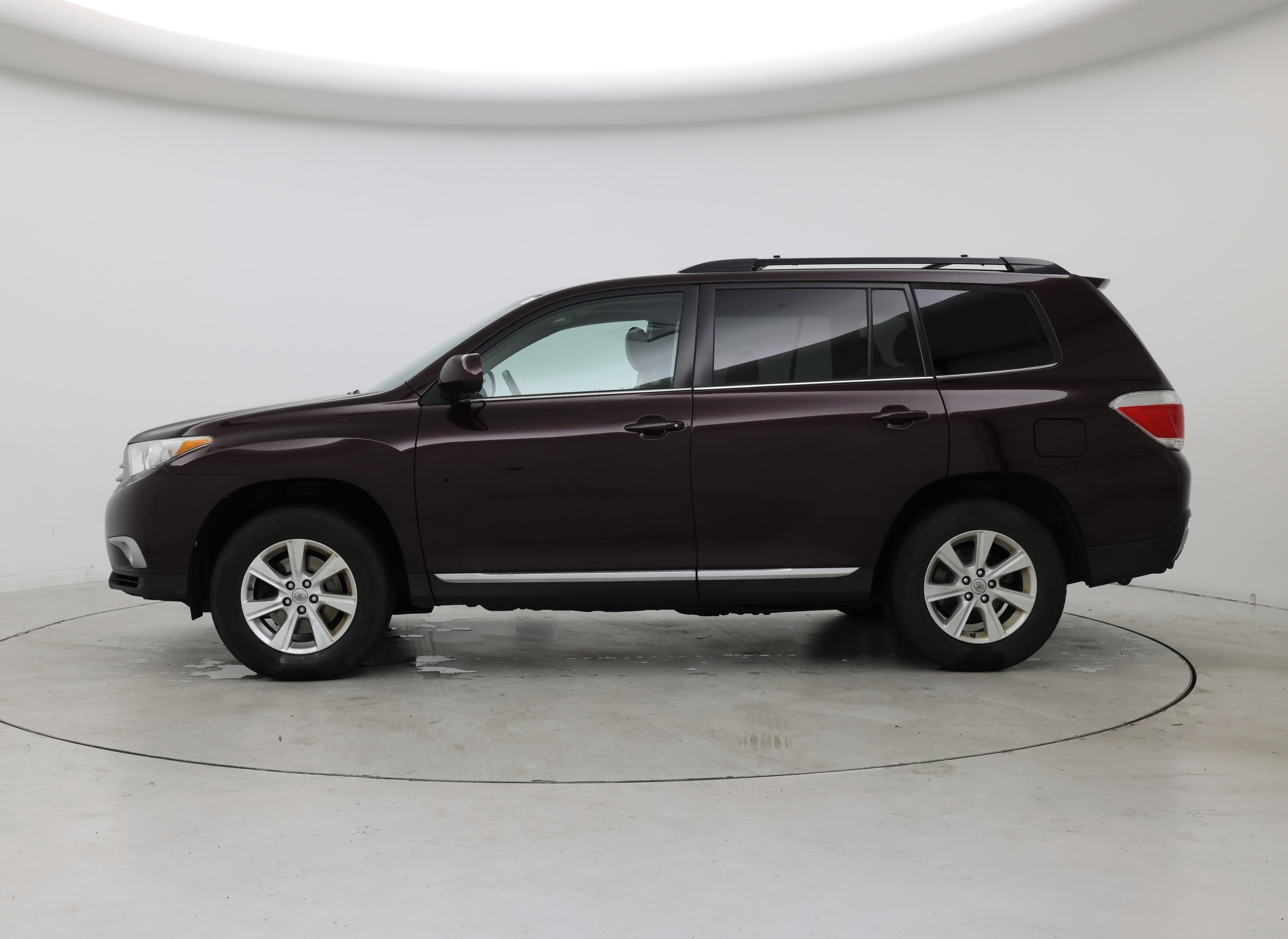 Thumbnail: 2013 Toyota Highlander - 3