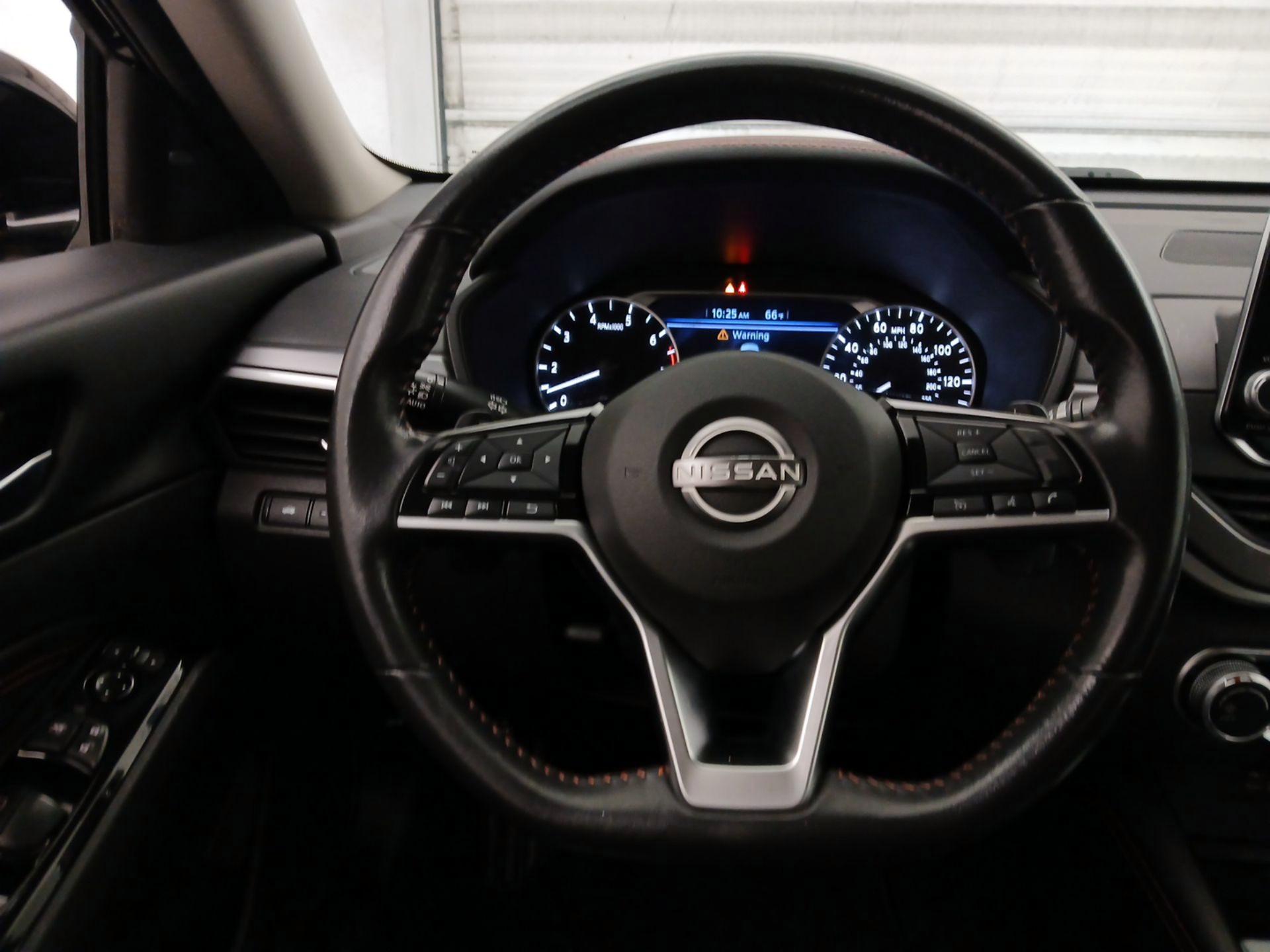 Thumbnail: 2023 Nissan Altima - 10