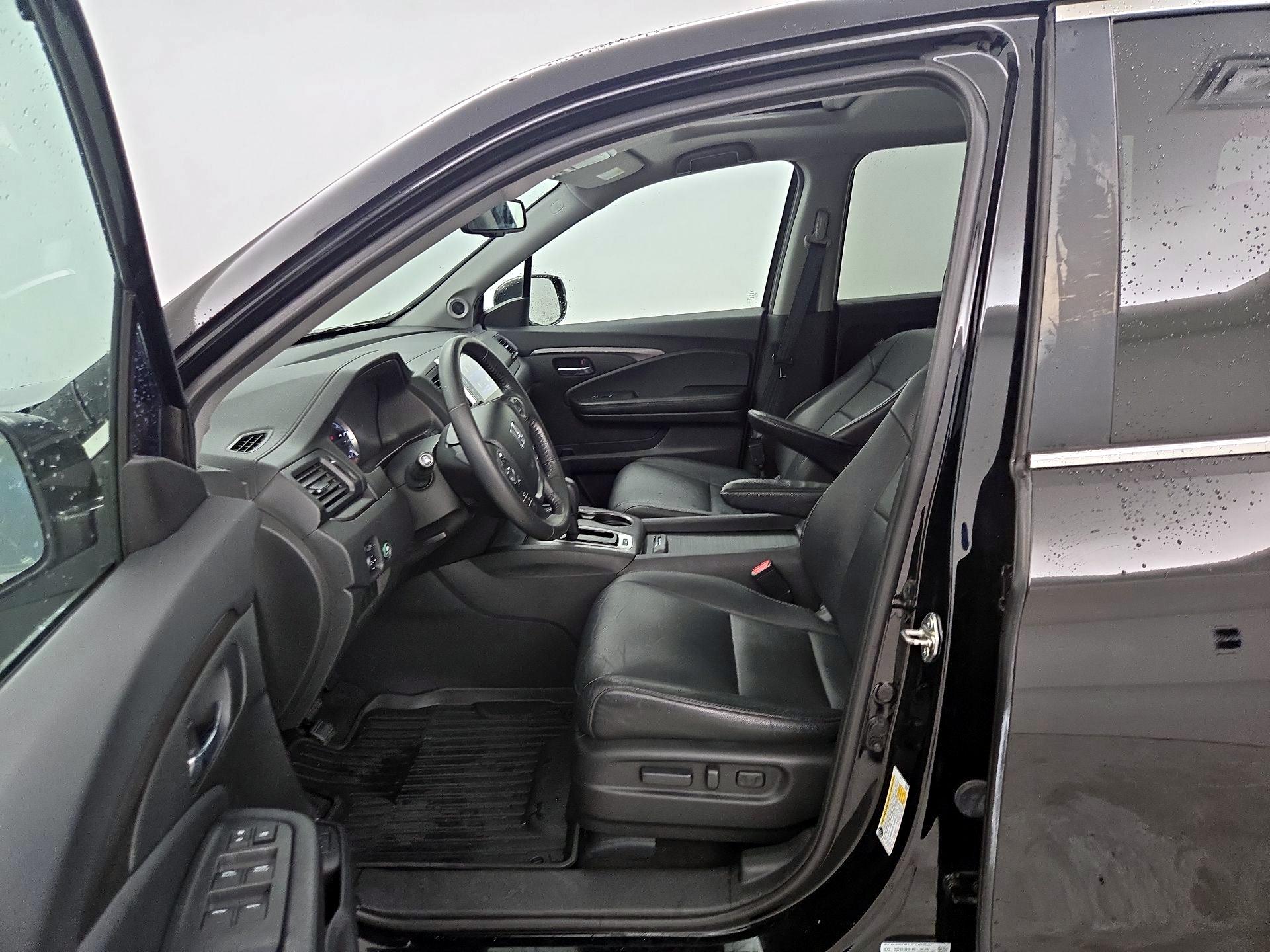 Thumbnail: 2018 Honda Pilot - 11