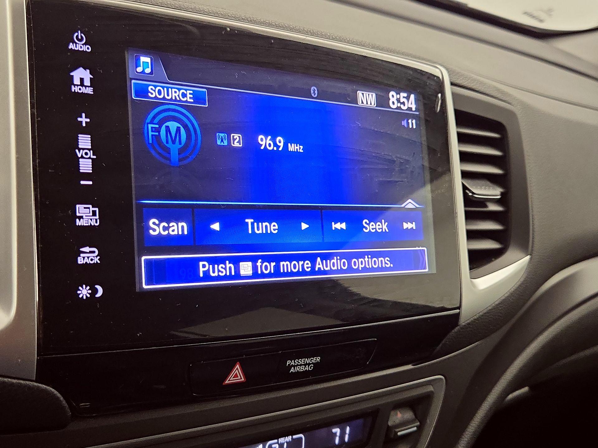 Thumbnail: 2018 Honda Pilot - 15
