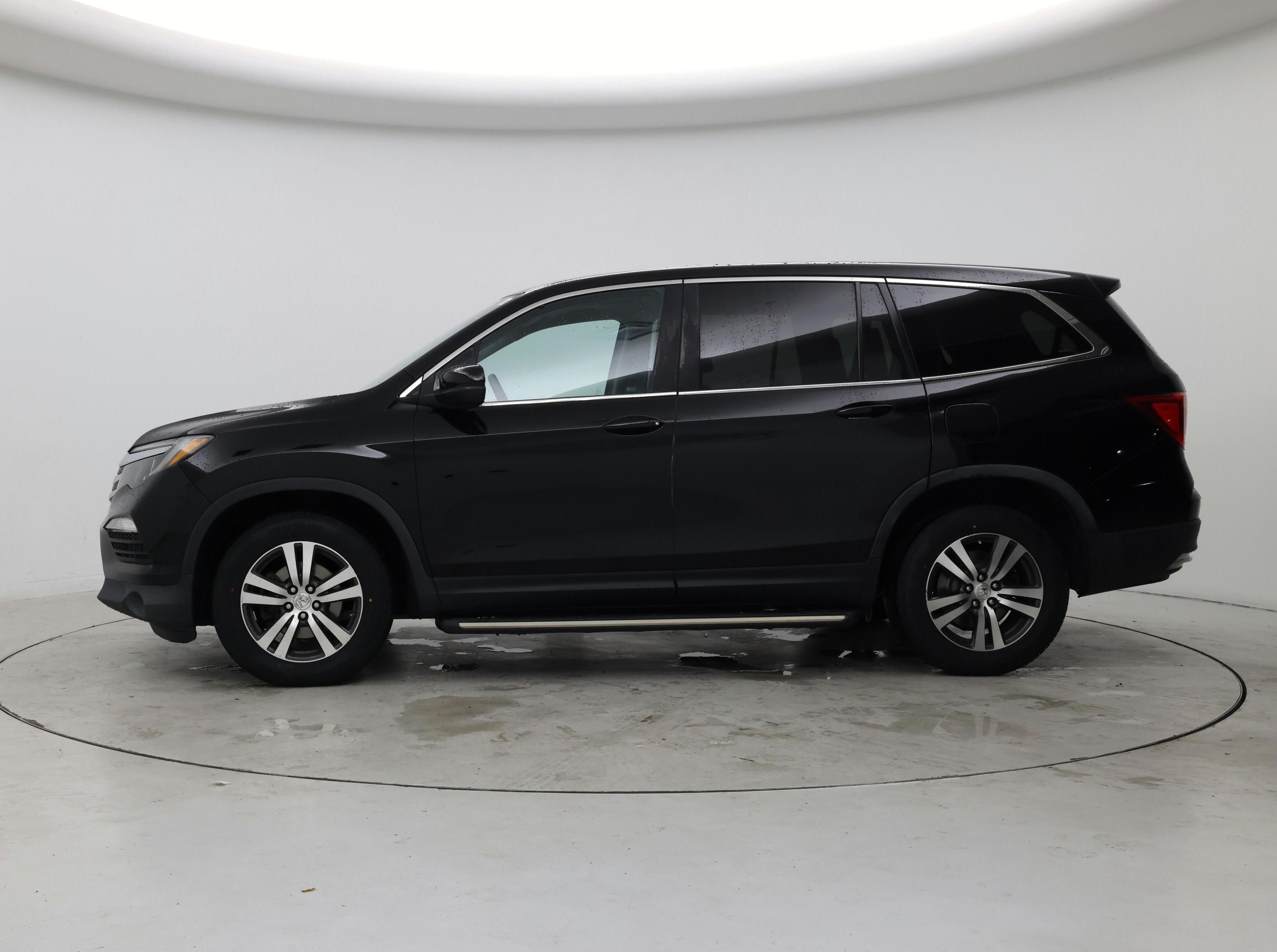 Thumbnail: 2018 Honda Pilot - 3