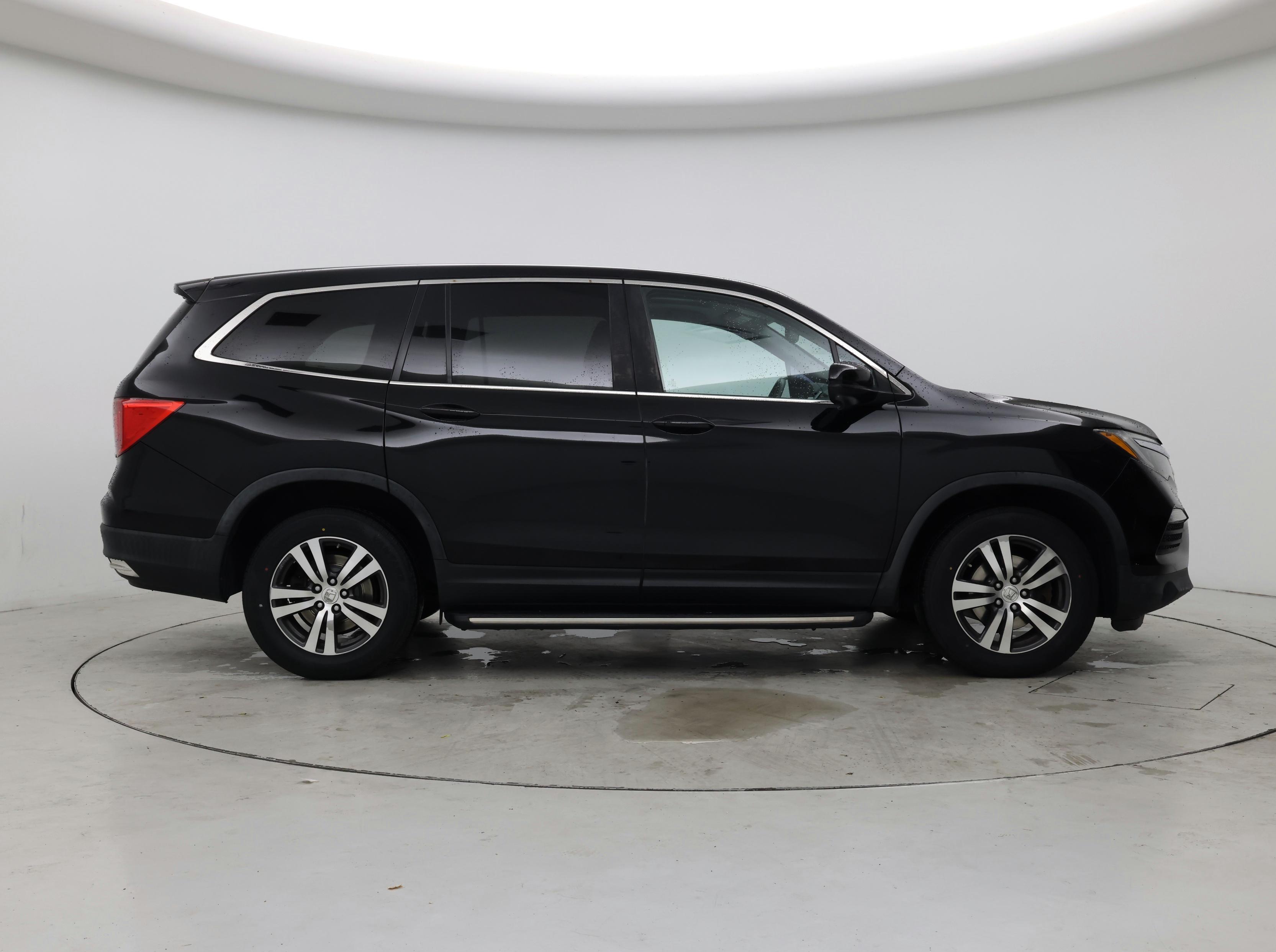 Thumbnail: 2018 Honda Pilot - 7