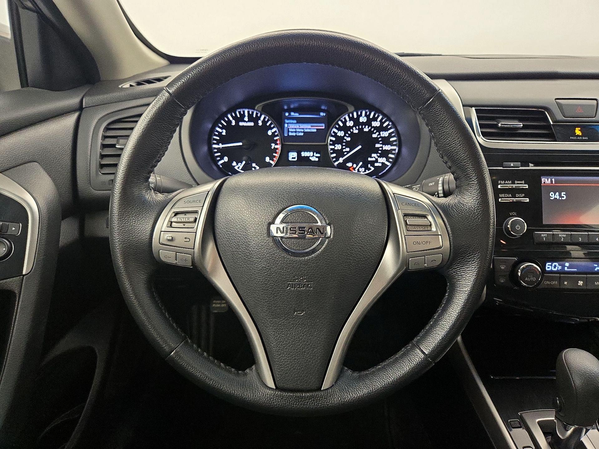 Thumbnail: 2014 Nissan Altima - 10