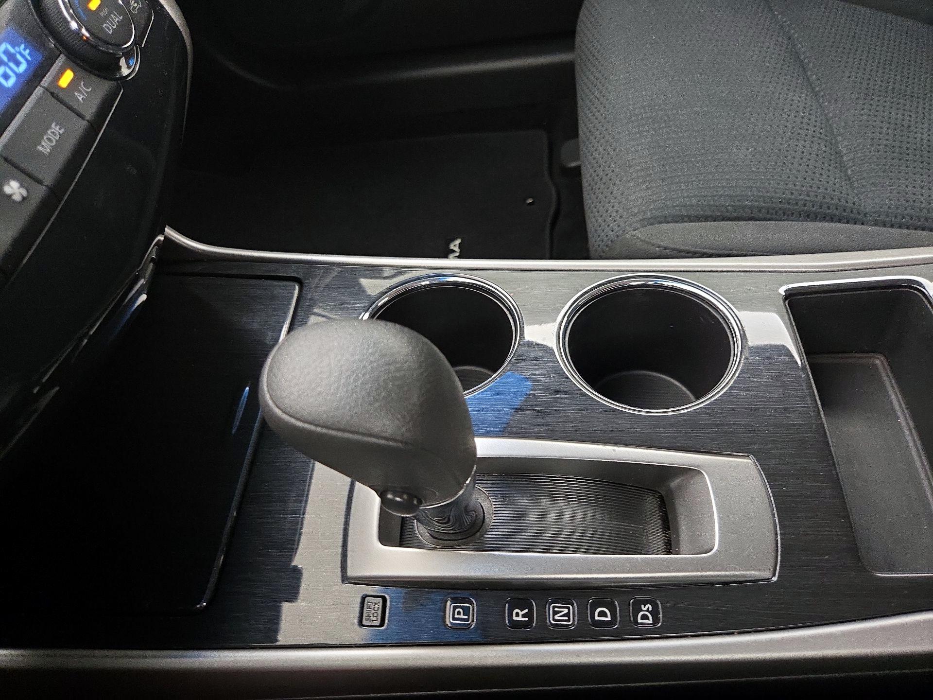 Thumbnail: 2014 Nissan Altima - 17