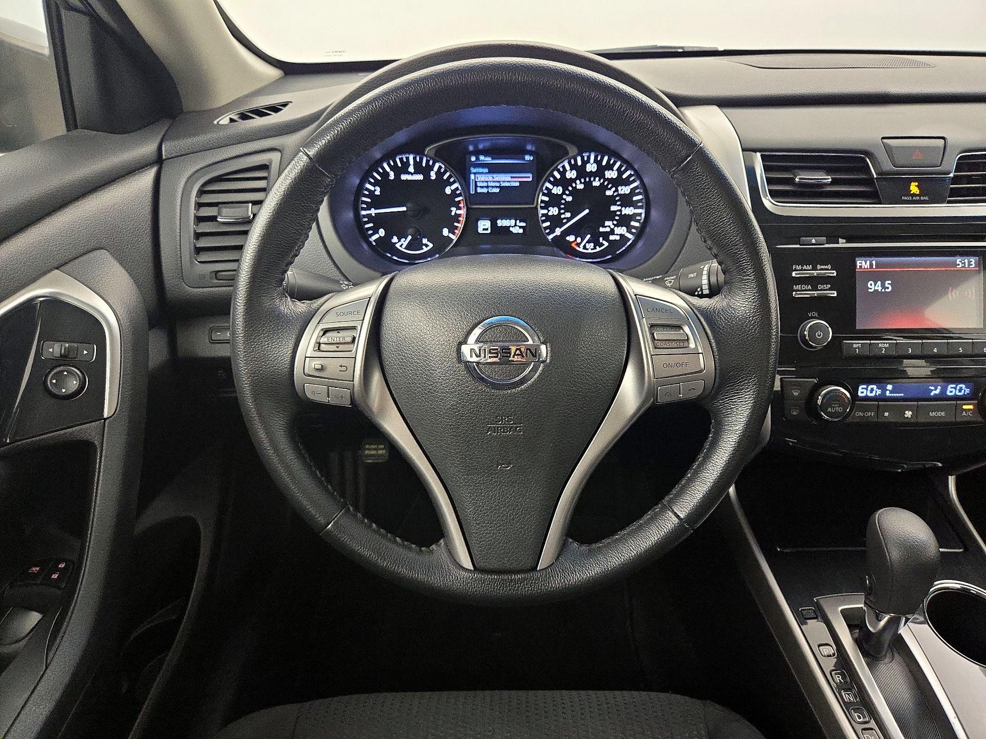 Thumbnail: 2014 Nissan Altima - 19