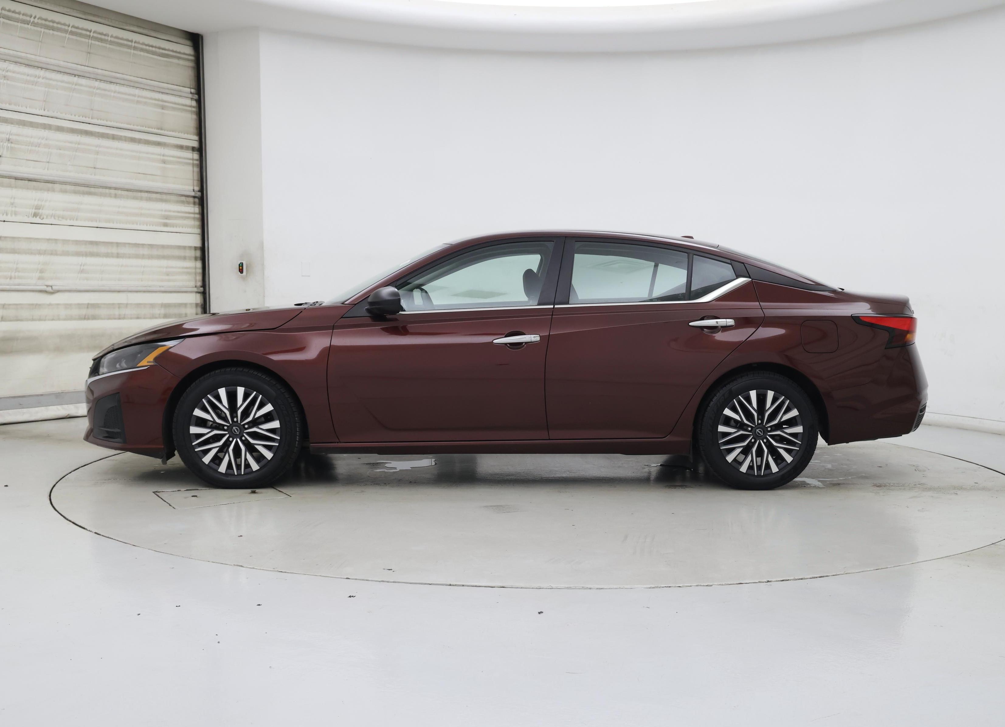 Thumbnail: 2024 Nissan Altima - 3