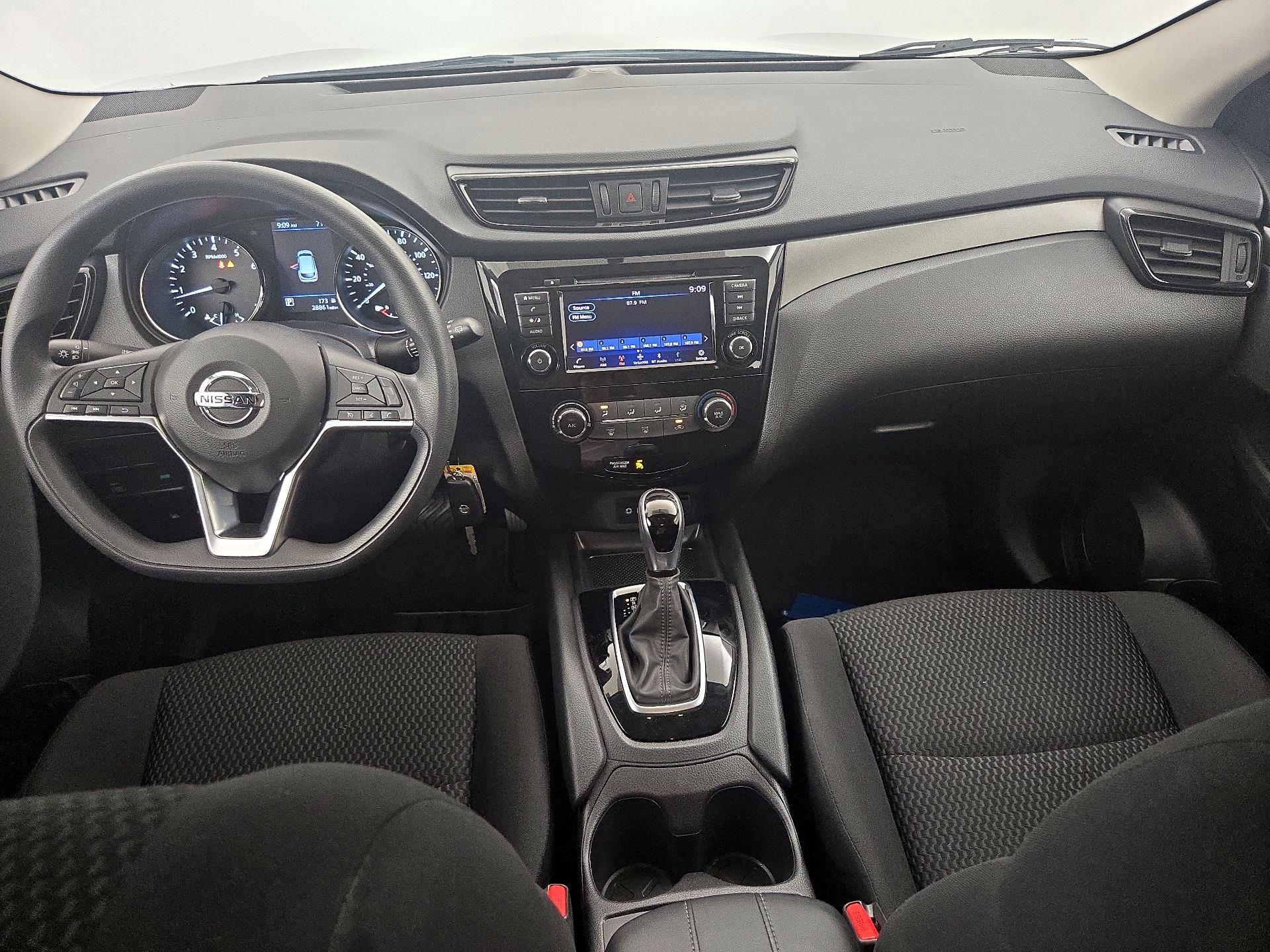 Thumbnail: 2019 Nissan Rogue Sport - 9