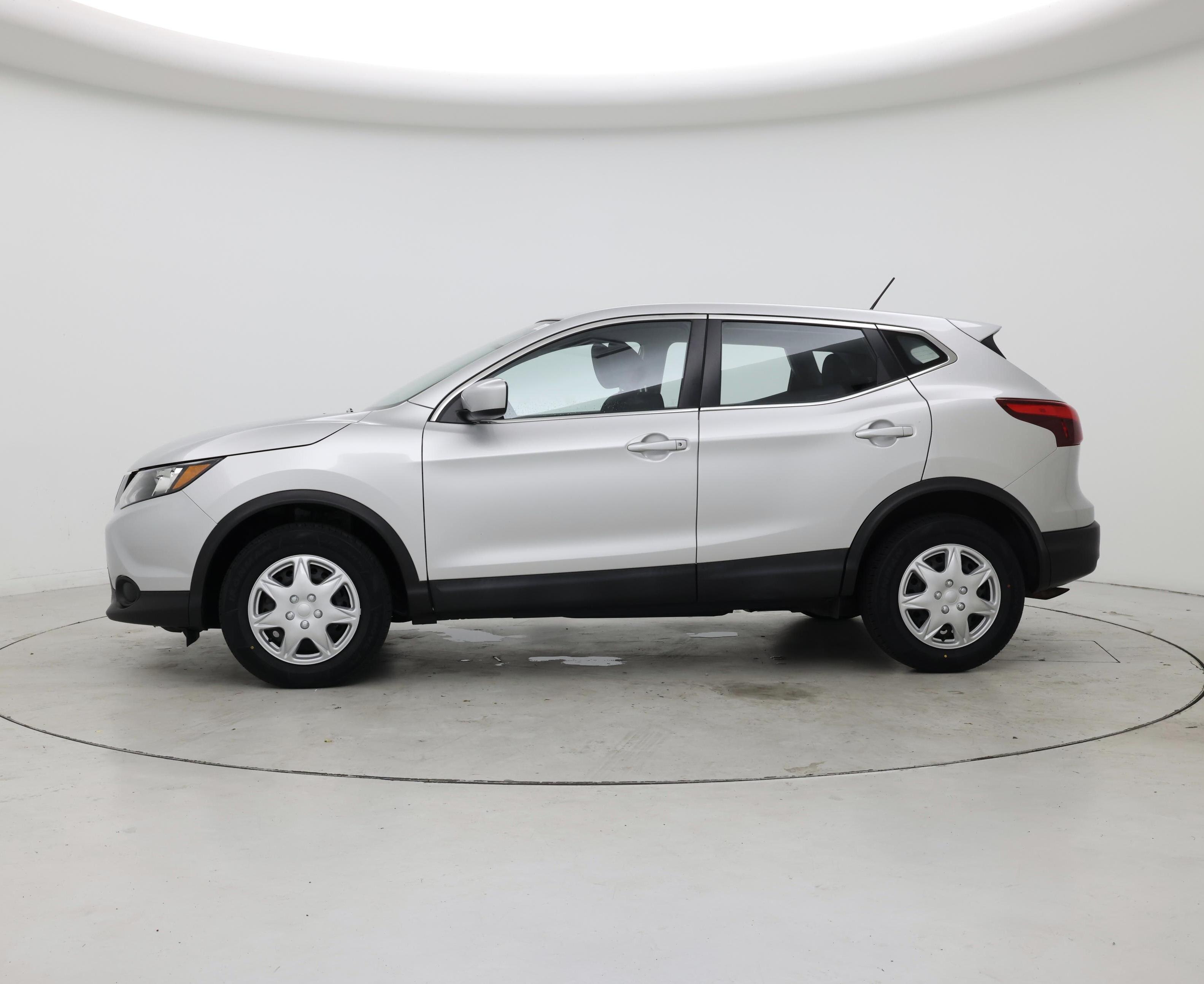 Thumbnail: 2019 Nissan Rogue Sport - 3