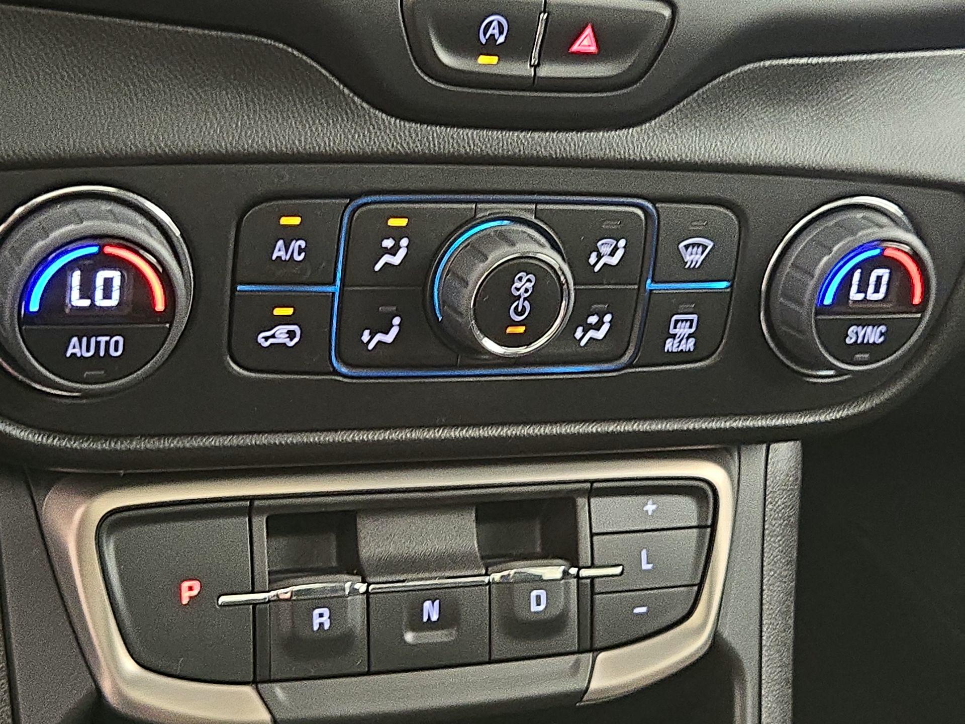 Thumbnail: 2022 GMC Terrain - 17