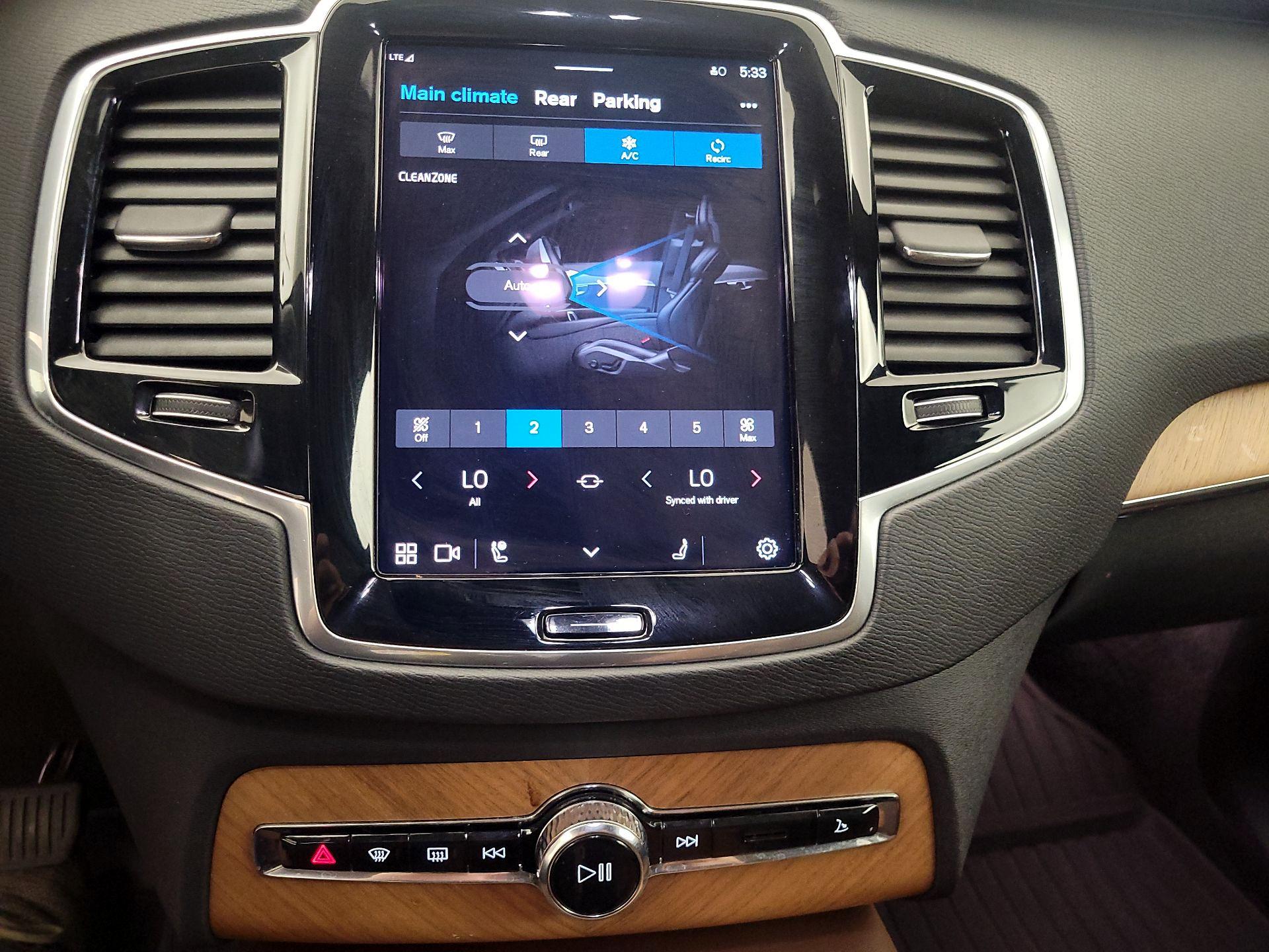 Thumbnail: 2023 Volvo XC90 - 17