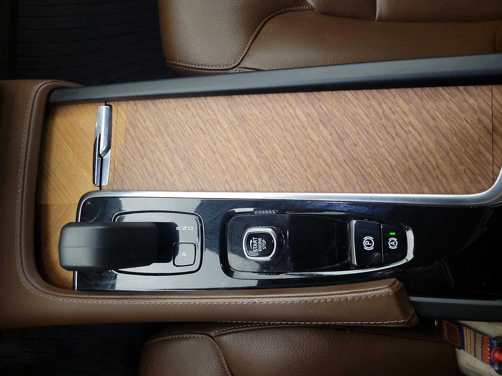 Thumbnail: 2023 Volvo XC90 - 18