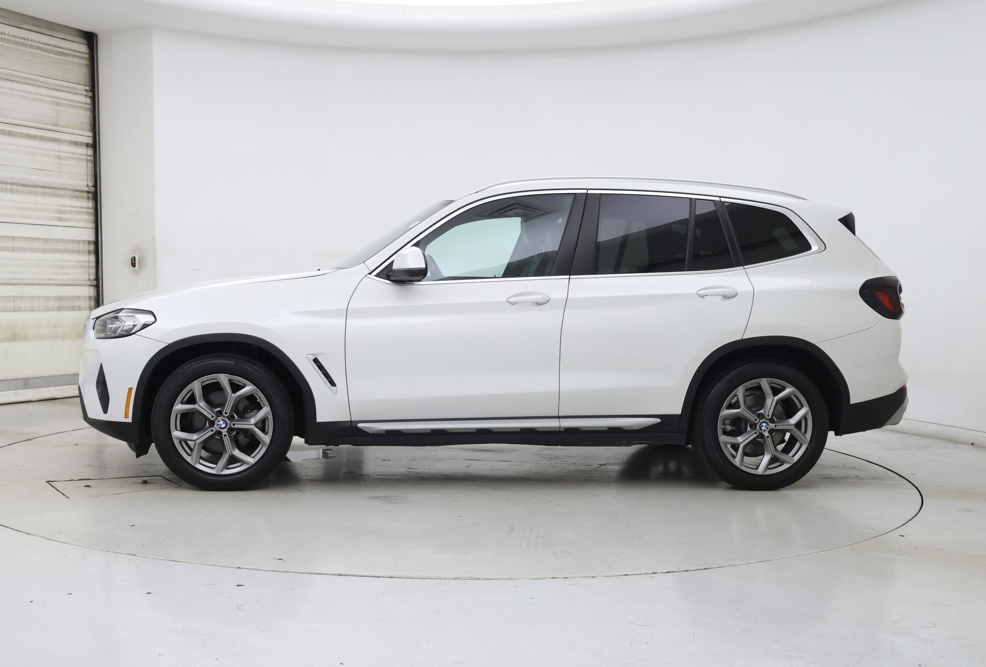 Thumbnail: 2023 BMW X3 - 3