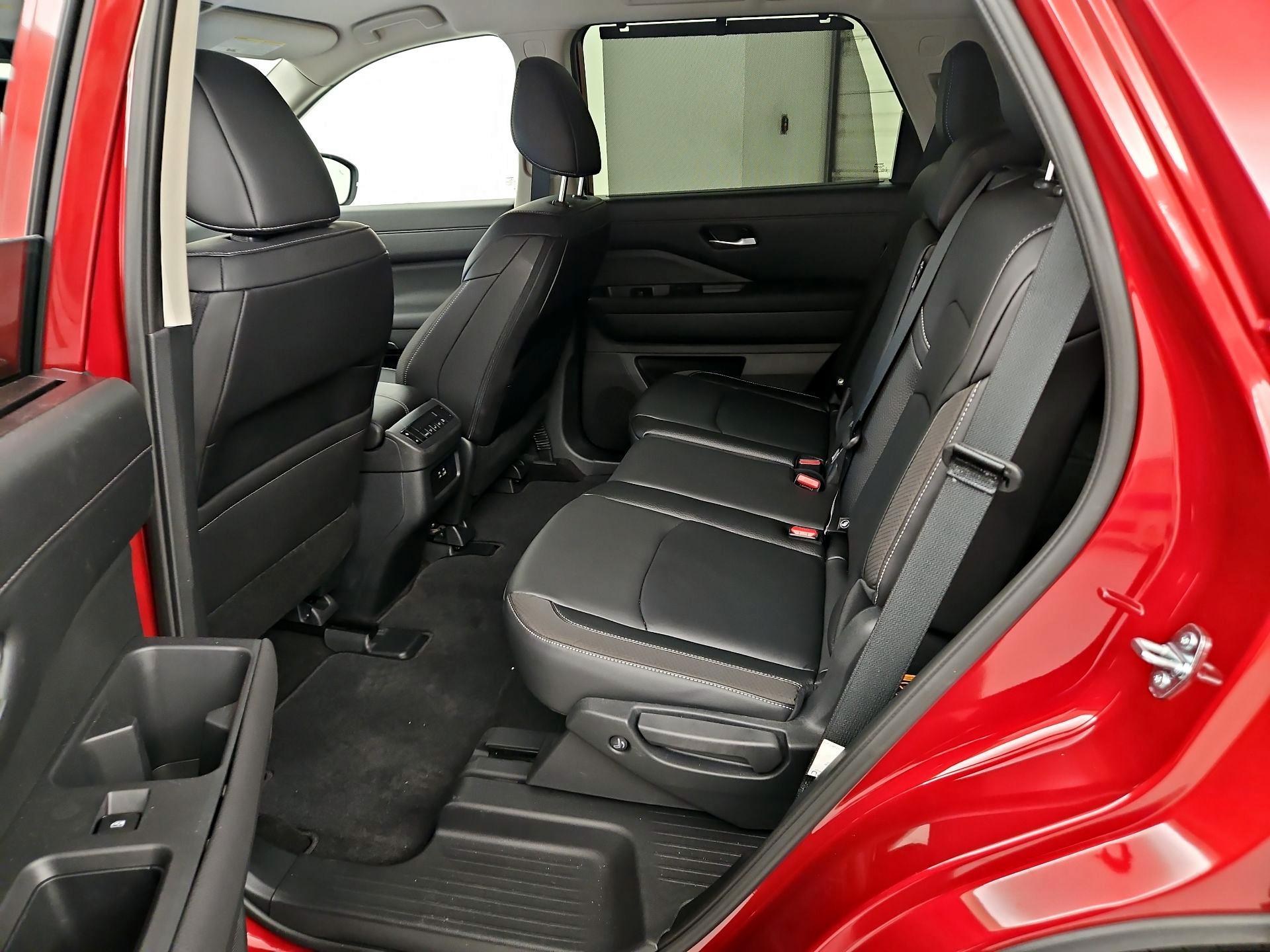Thumbnail: 2025 Nissan Pathfinder - 20