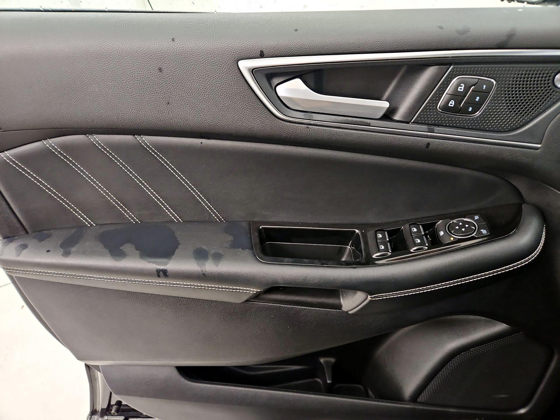 Thumbnail: 2019 Ford Edge - 12