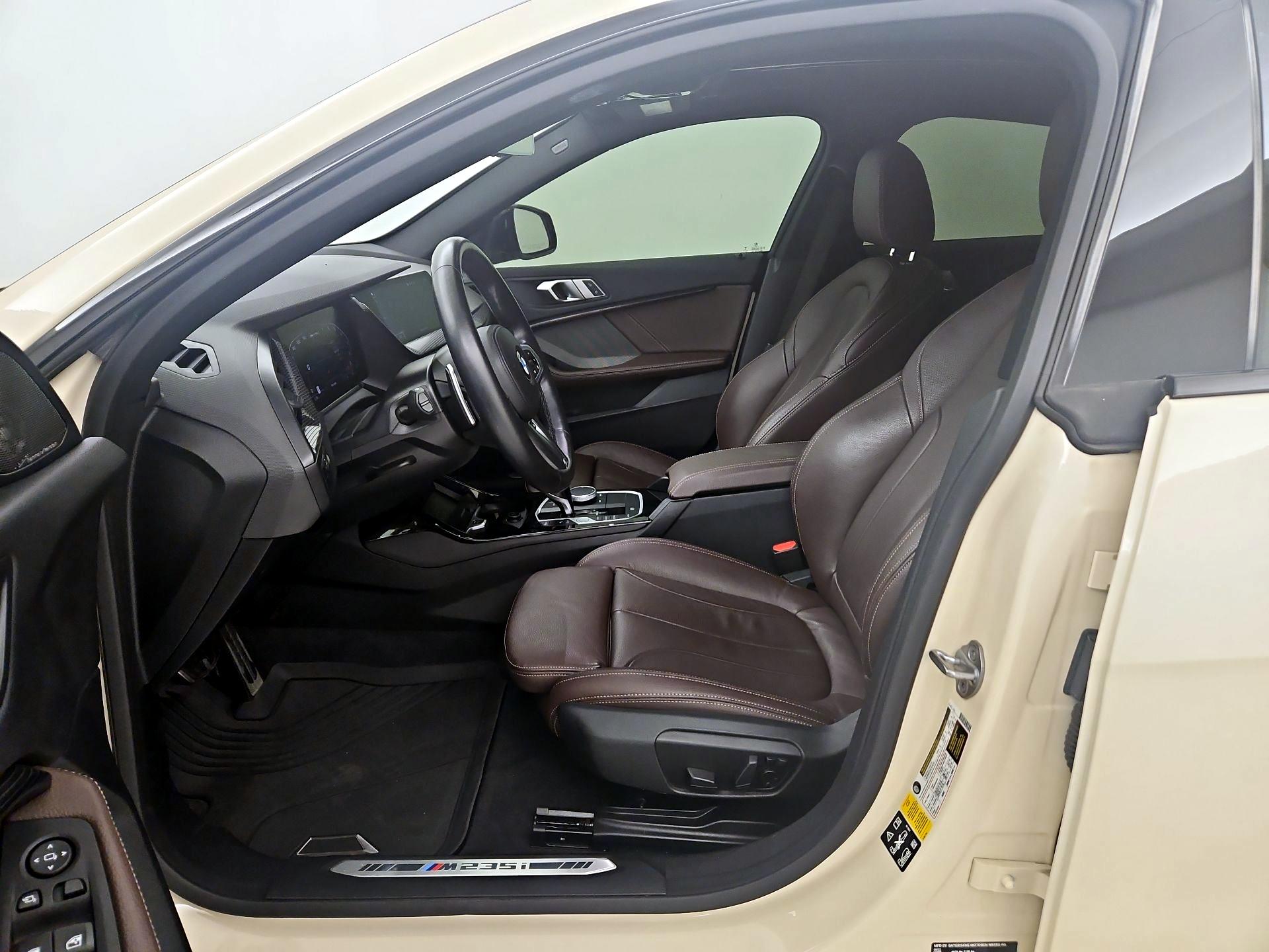 Thumbnail: 2023 BMW 2 Series - 11