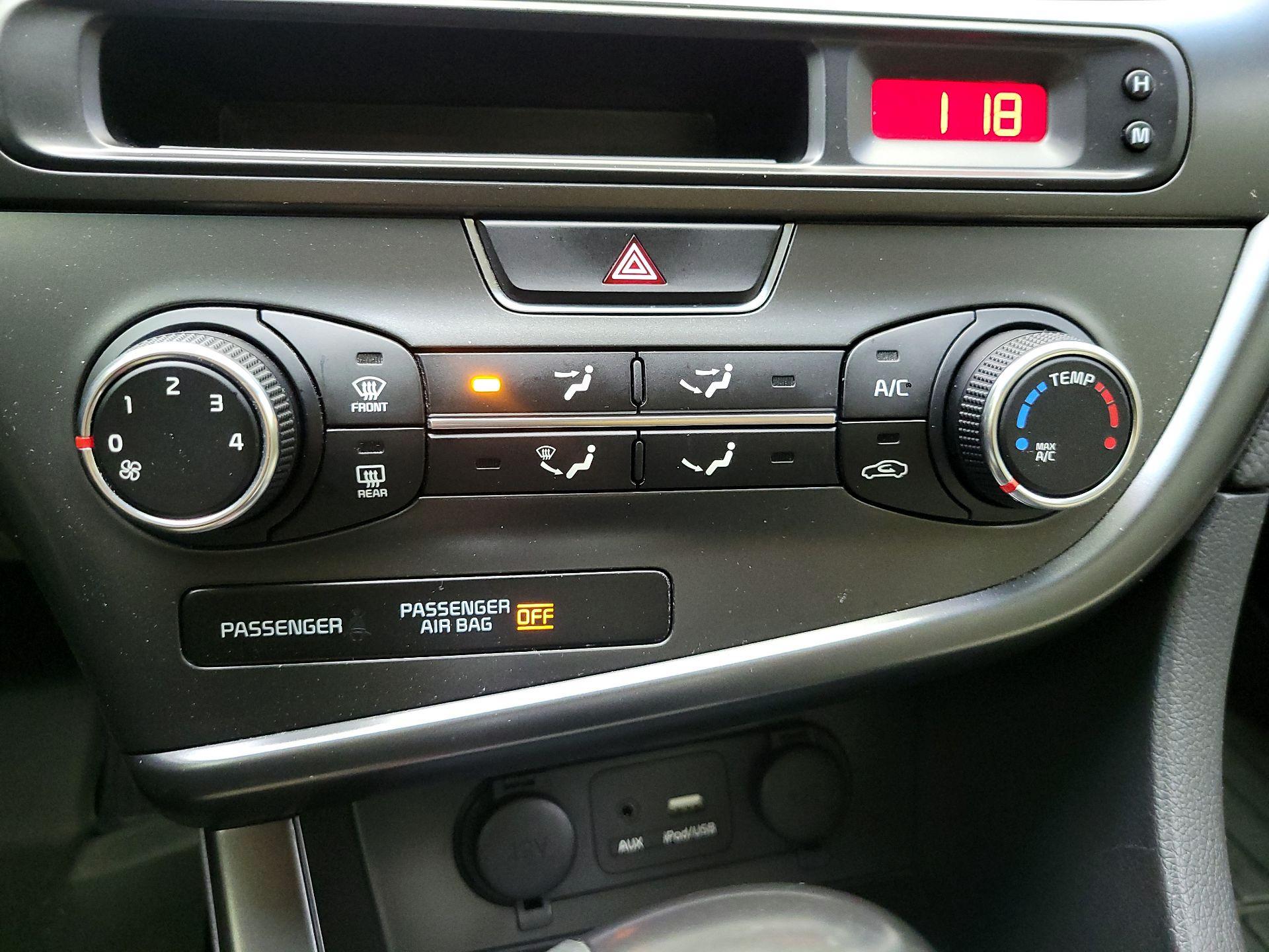 Thumbnail: 2015 Kia Optima - 15