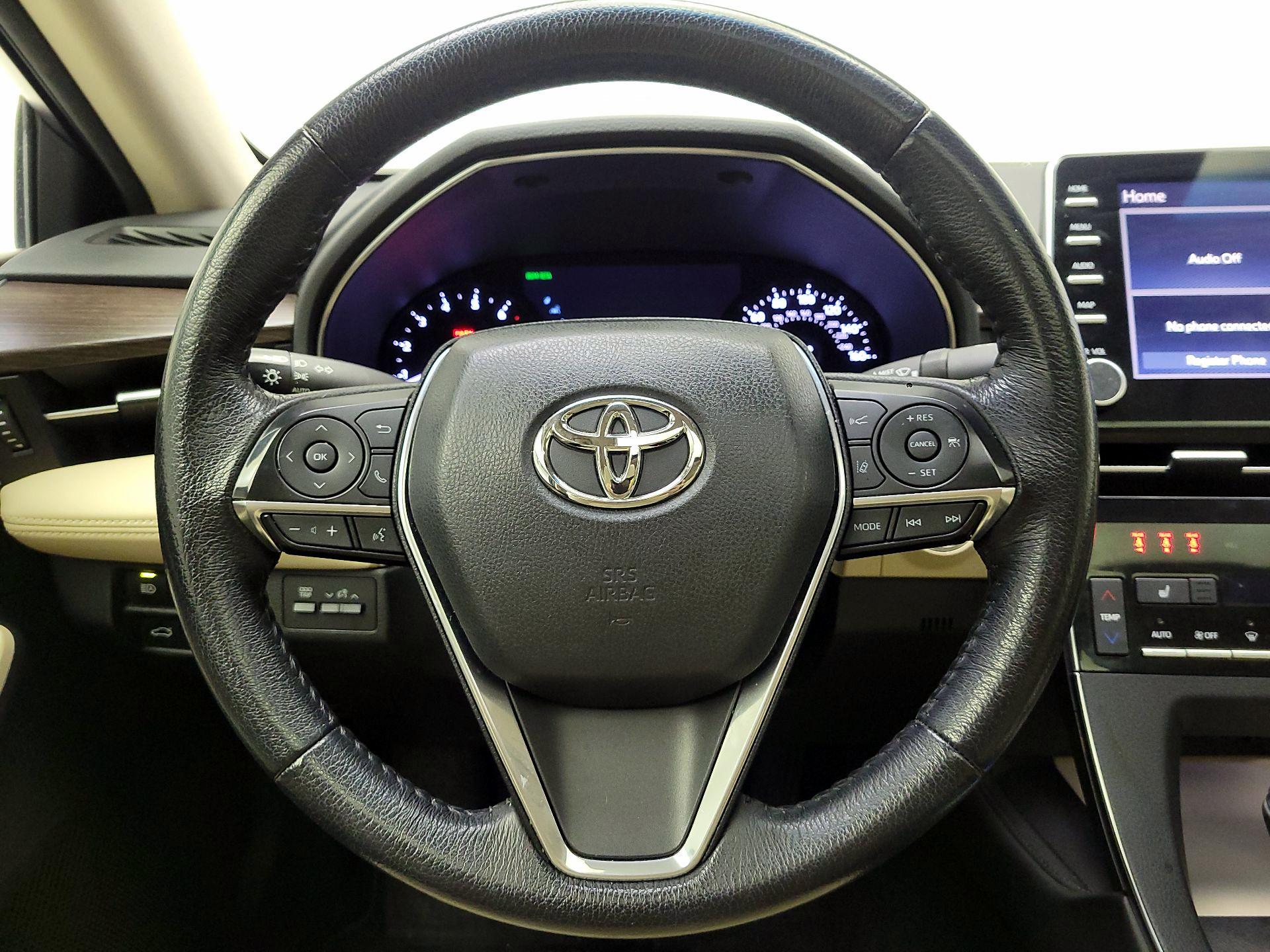 Thumbnail: 2019 Toyota Avalon - 10