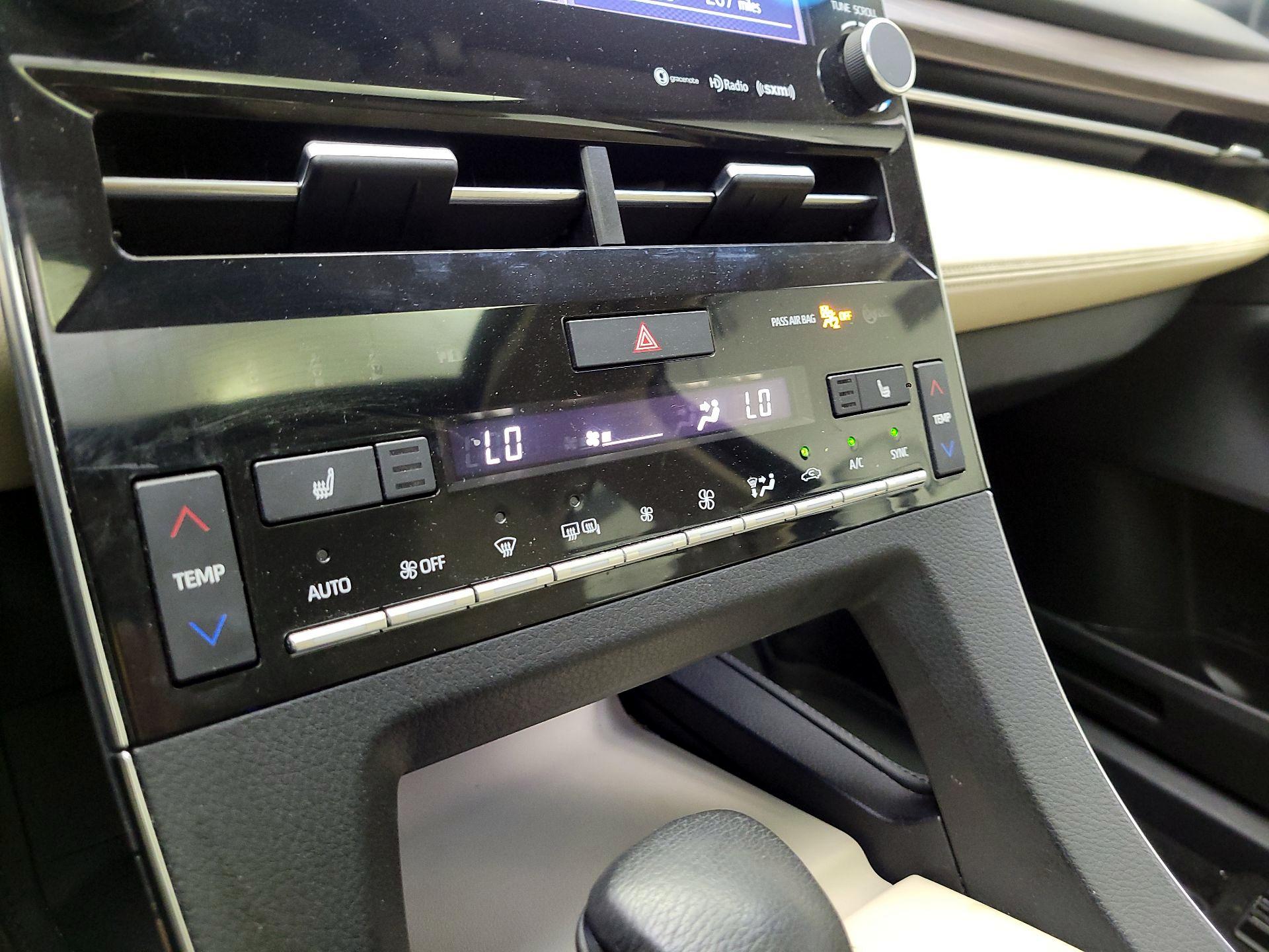 Thumbnail: 2019 Toyota Avalon - 17
