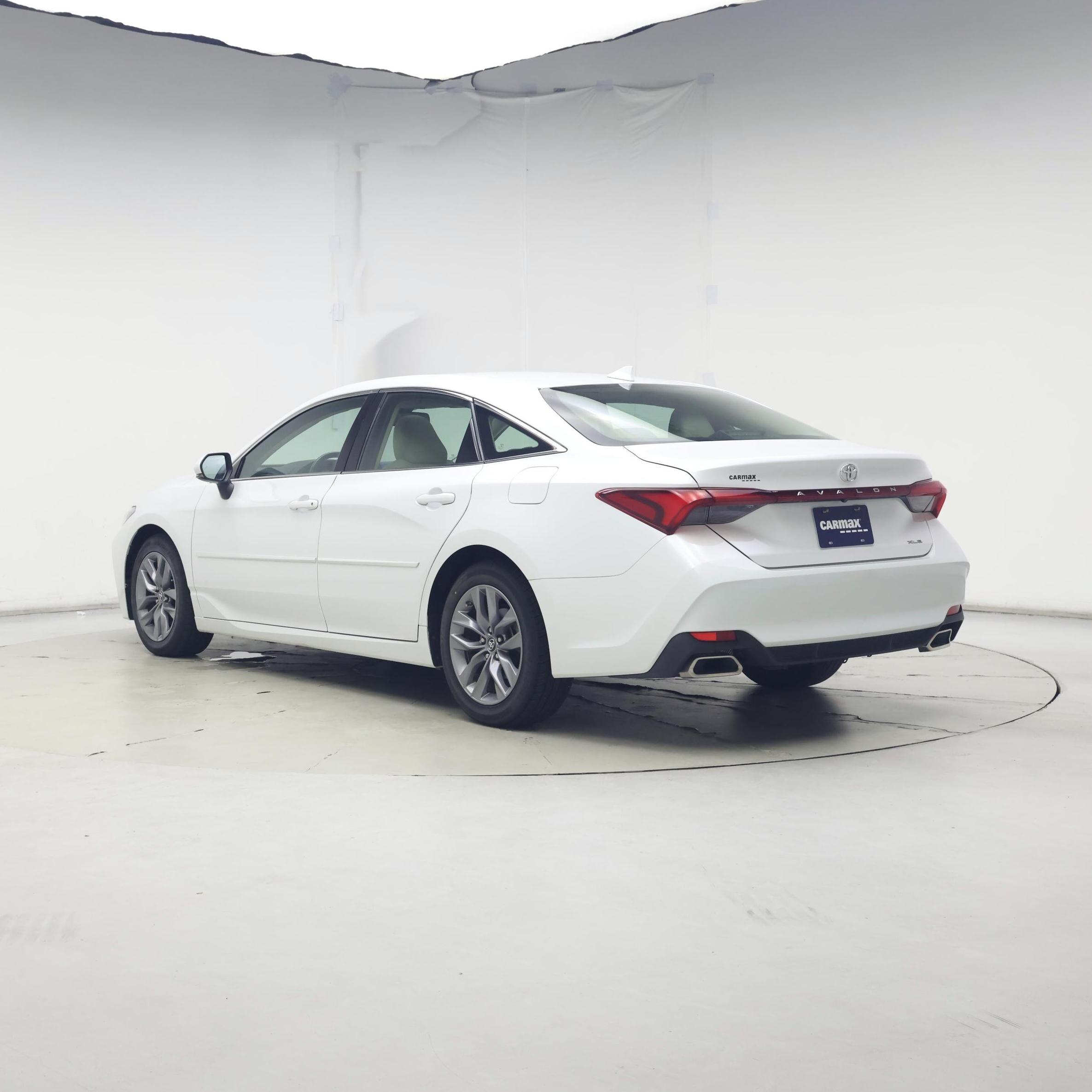 Thumbnail: 2019 Toyota Avalon - 2