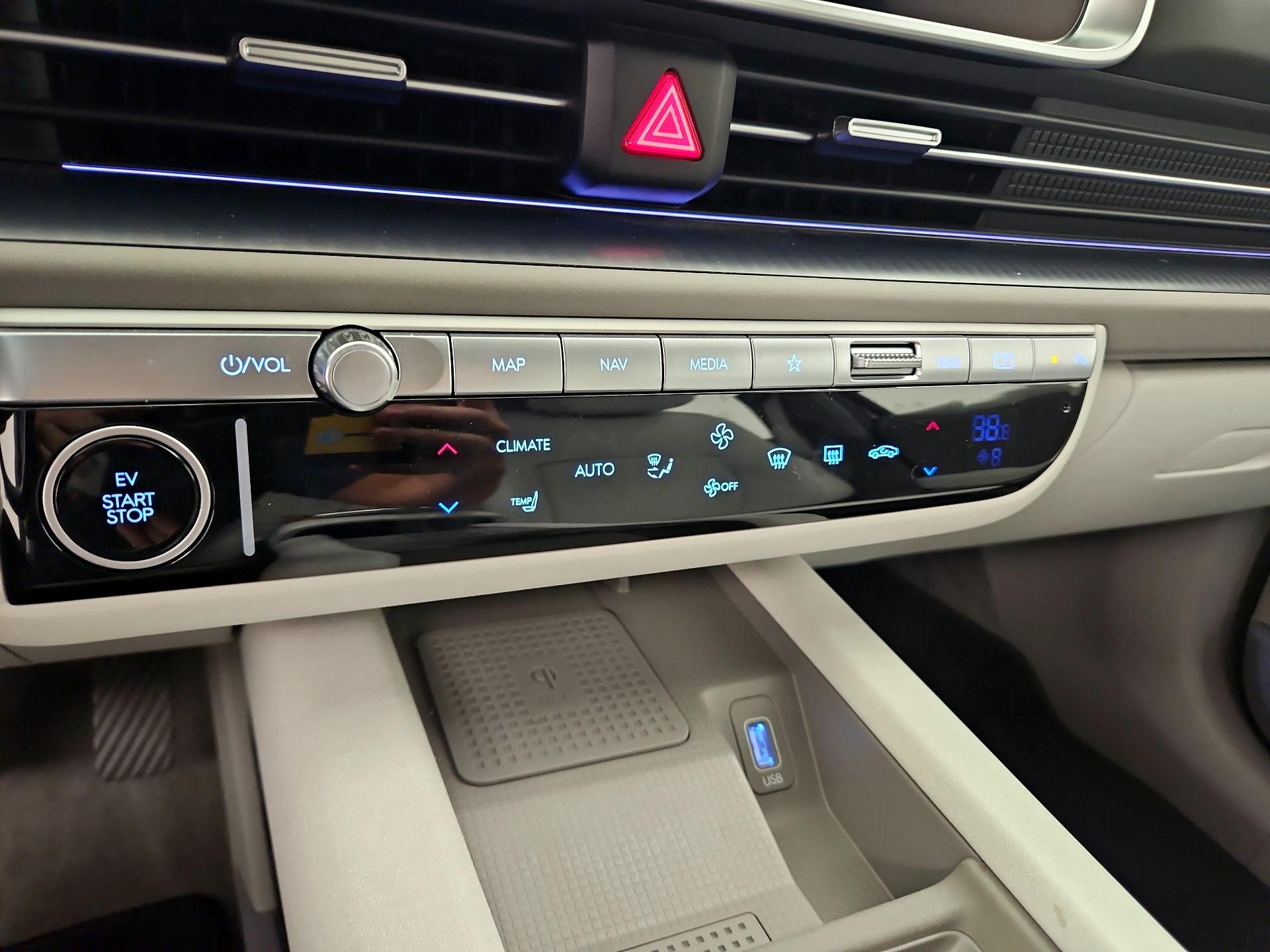 Thumbnail: 2024 Hyundai Ioniq 6 - 17