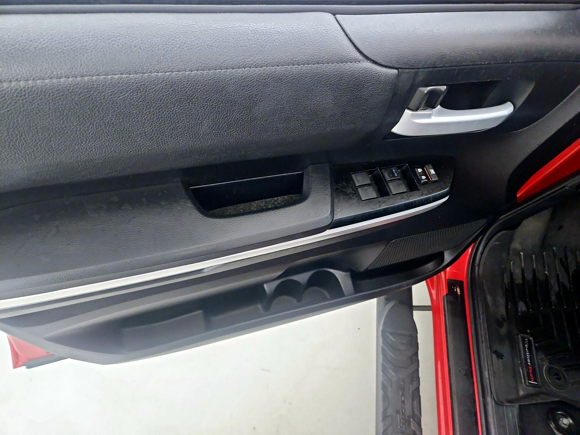 Thumbnail: 2017 Toyota Tundra - 12