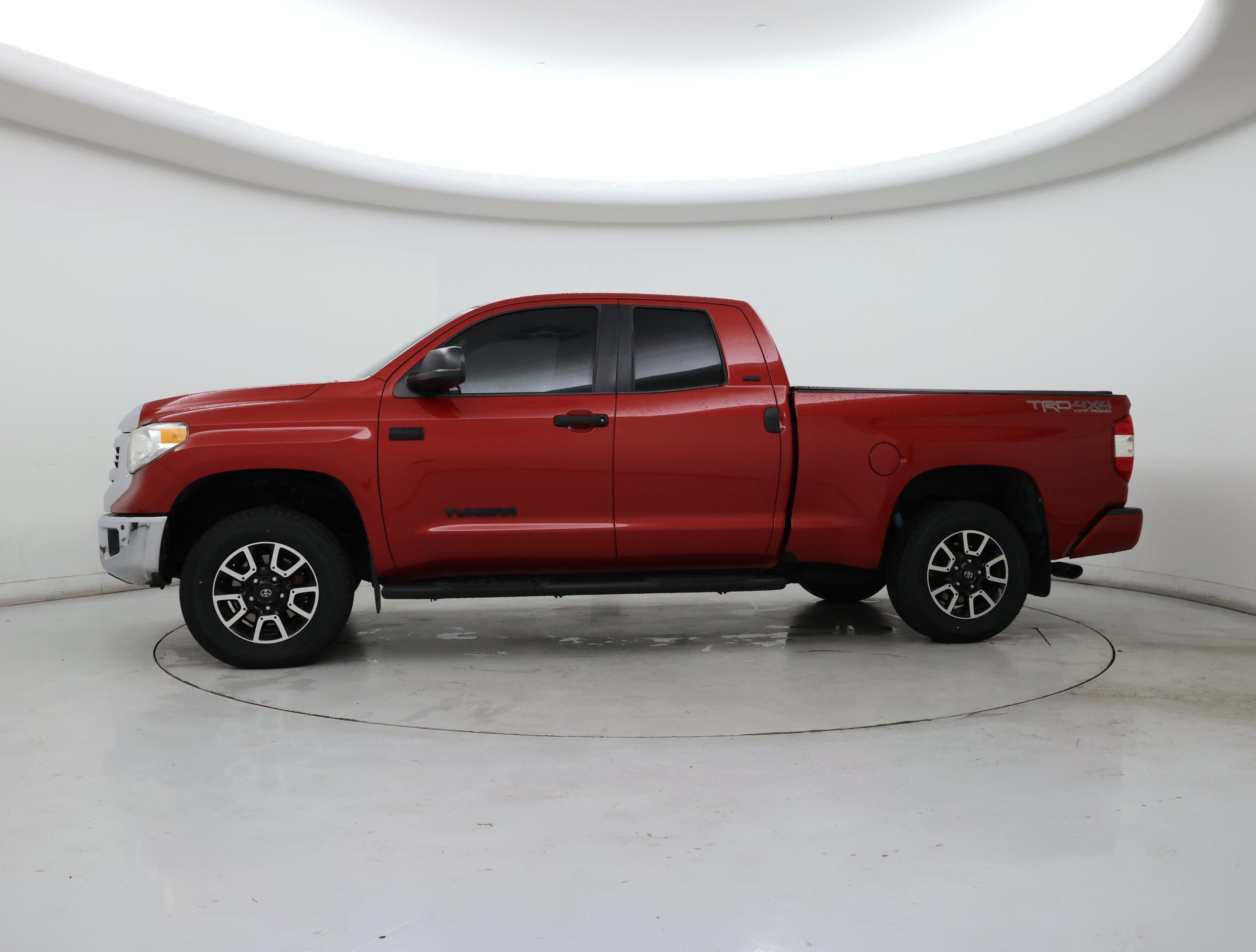 Thumbnail: 2017 Toyota Tundra - 3