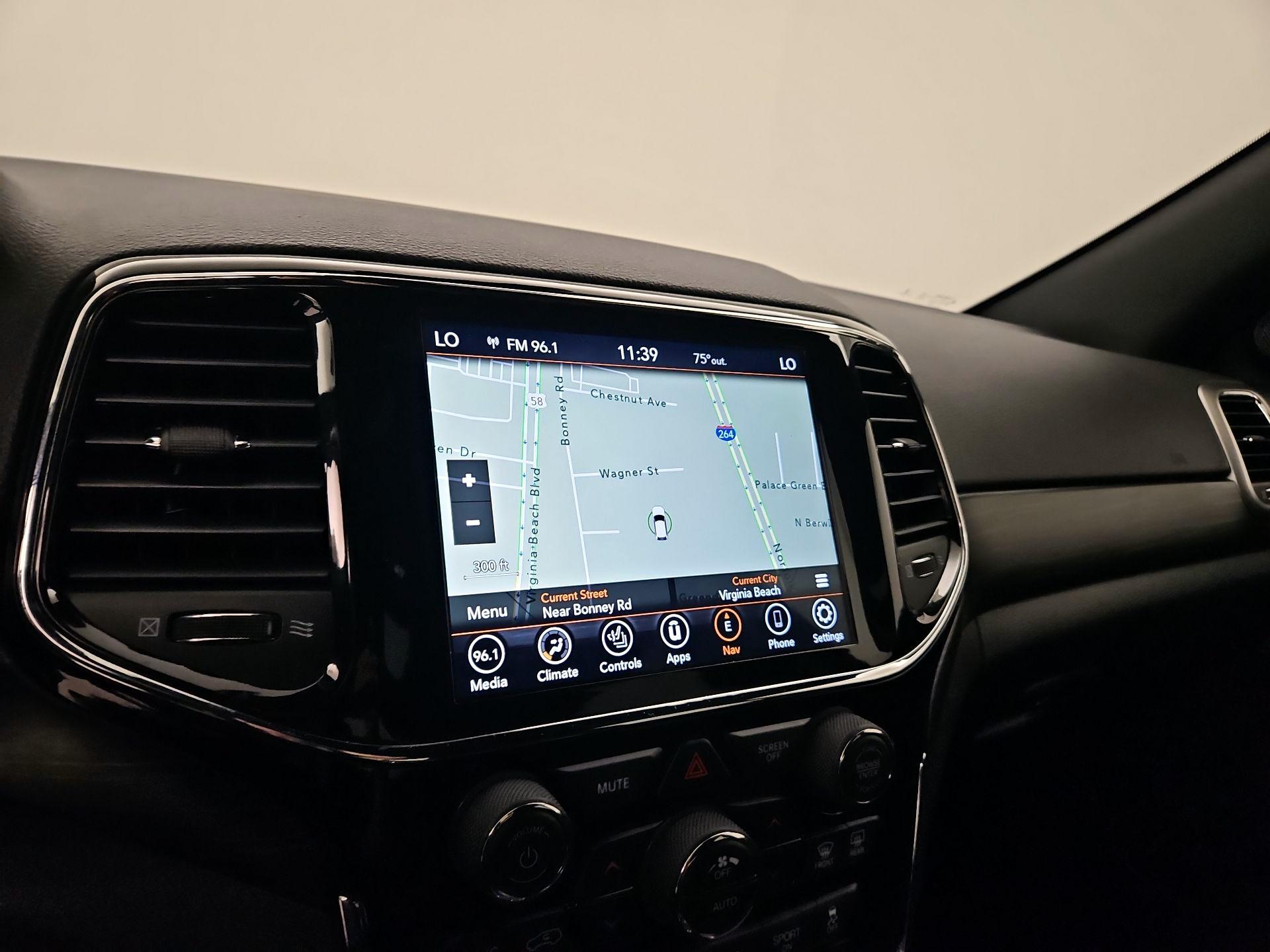 Thumbnail: 2021 Jeep Grand Cherokee - 14
