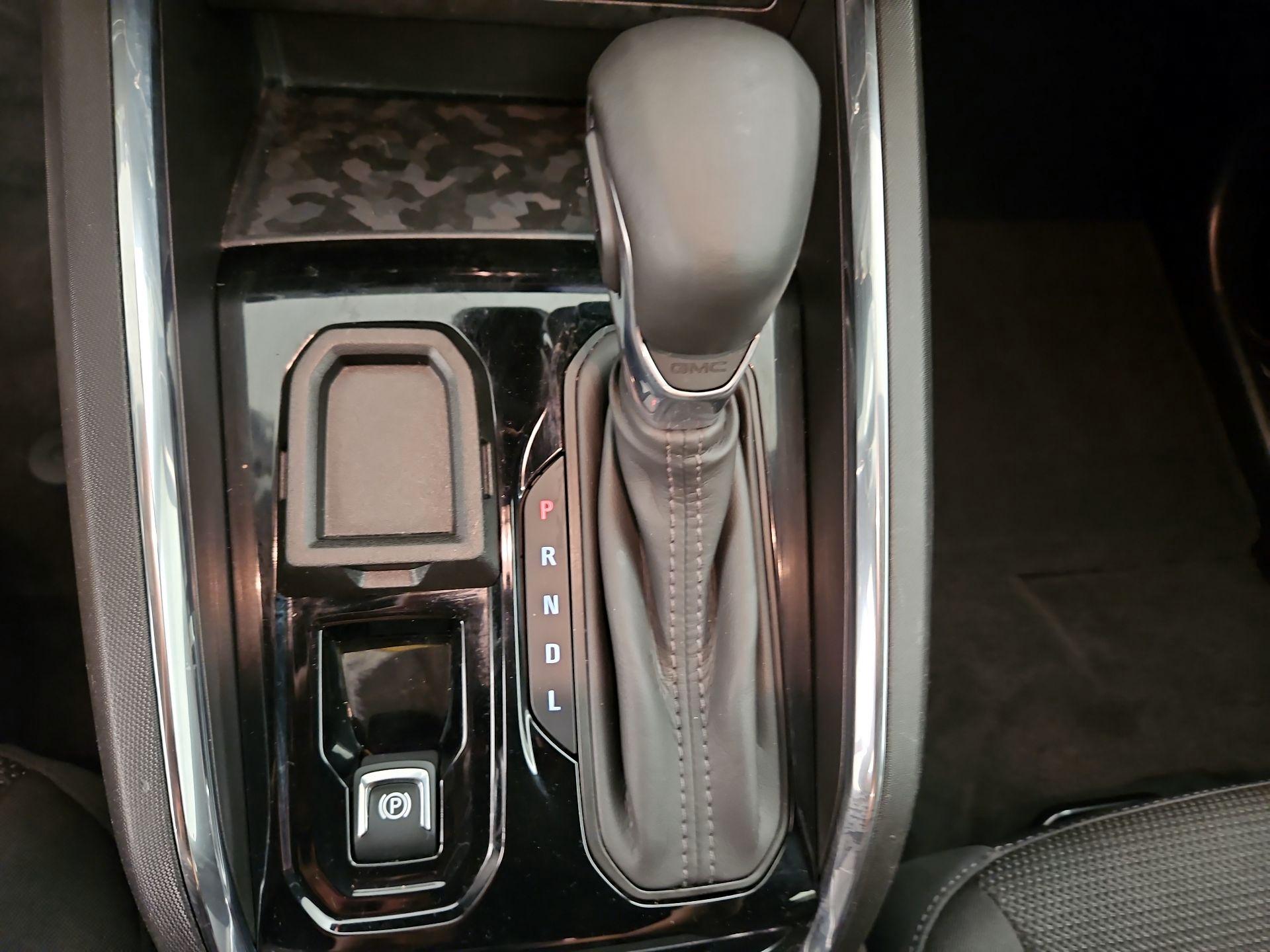 Thumbnail: 2024 GMC Canyon - 18
