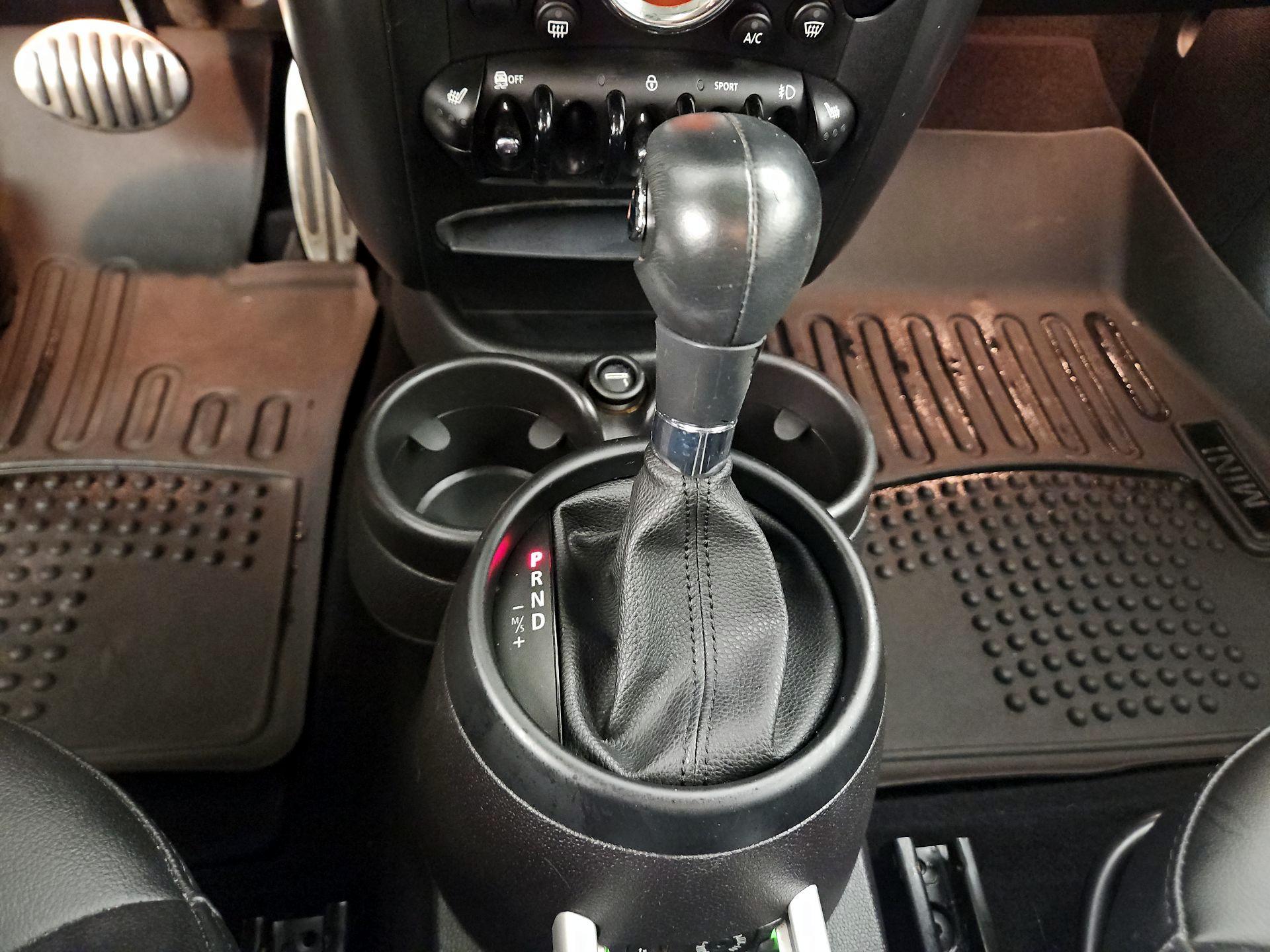 Thumbnail: 2015 MINI Cooper Countryman - 15
