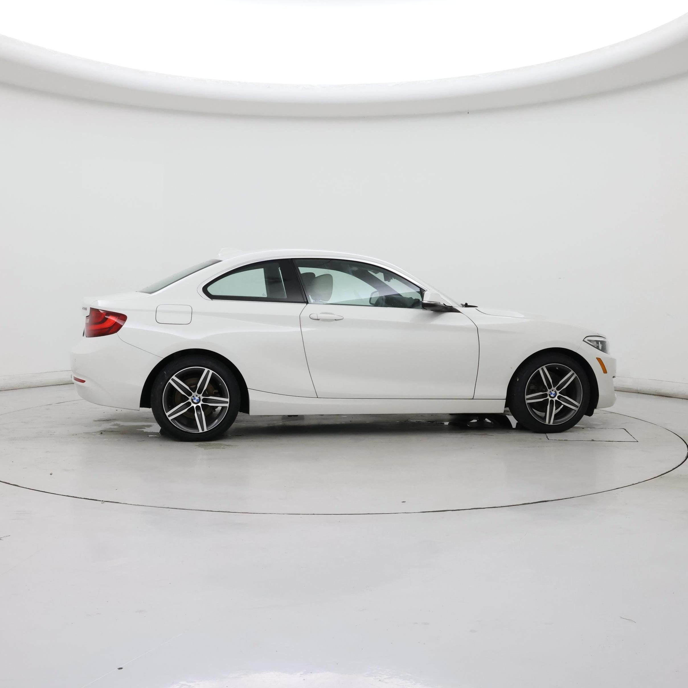 Thumbnail: 2017 BMW 2 Series - 7