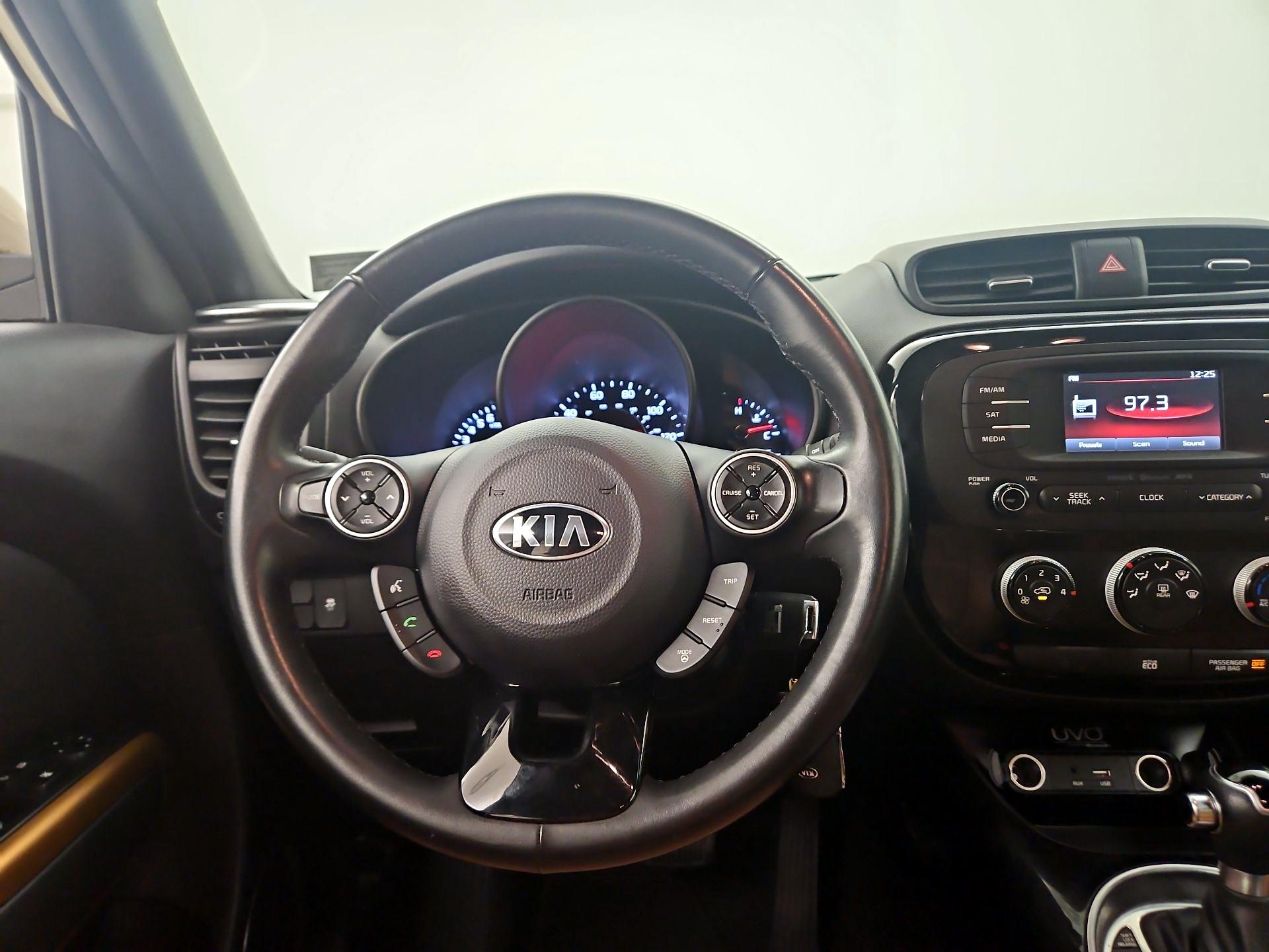 Thumbnail: 2015 Kia Soul - 10