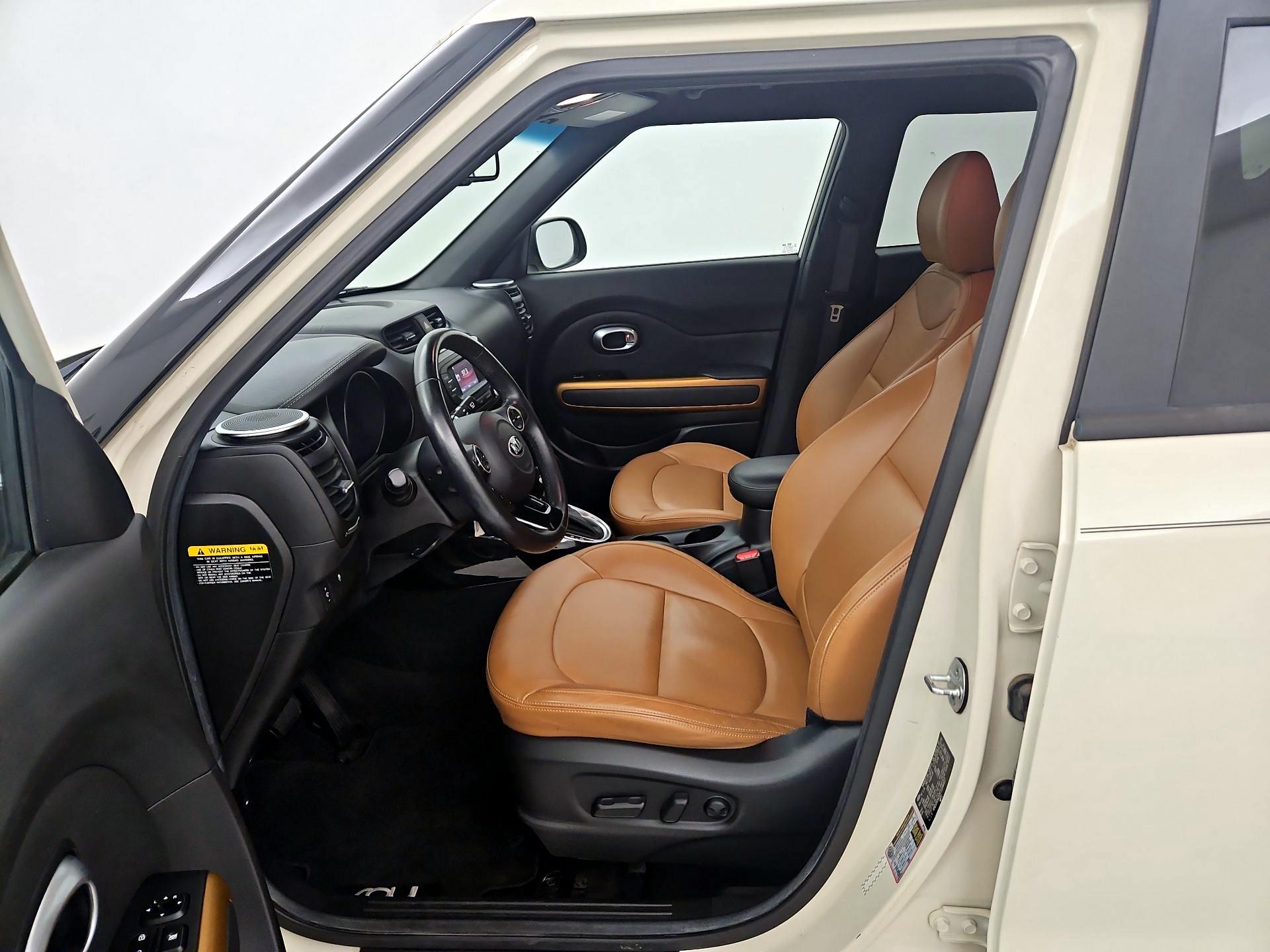 Thumbnail: 2015 Kia Soul - 11