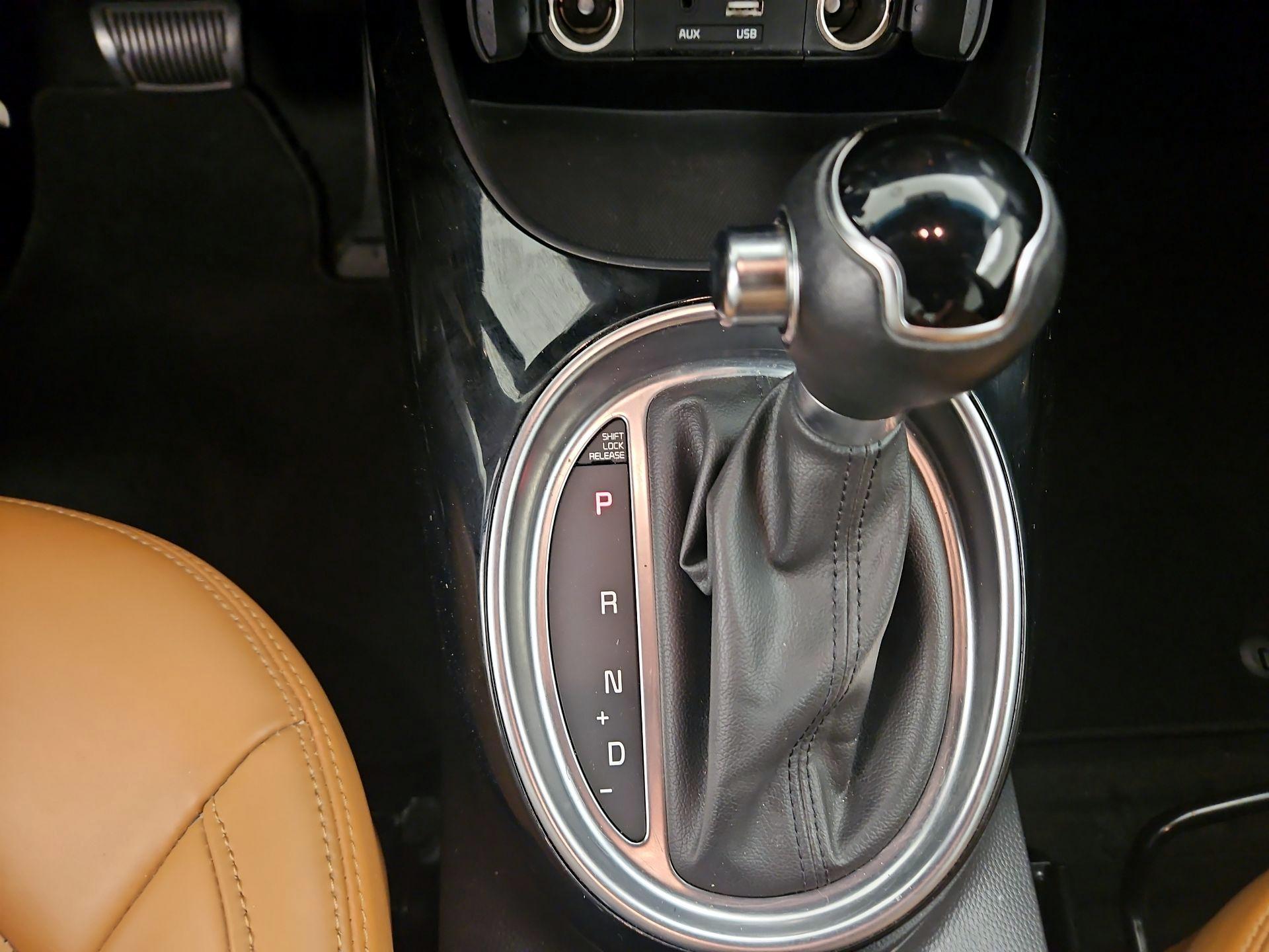 Thumbnail: 2015 Kia Soul - 17