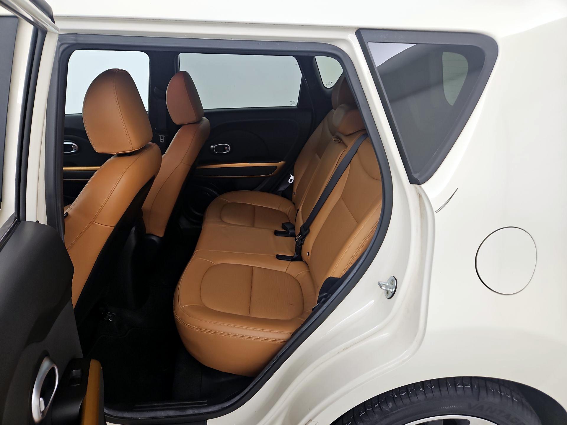 Thumbnail: 2015 Kia Soul - 19
