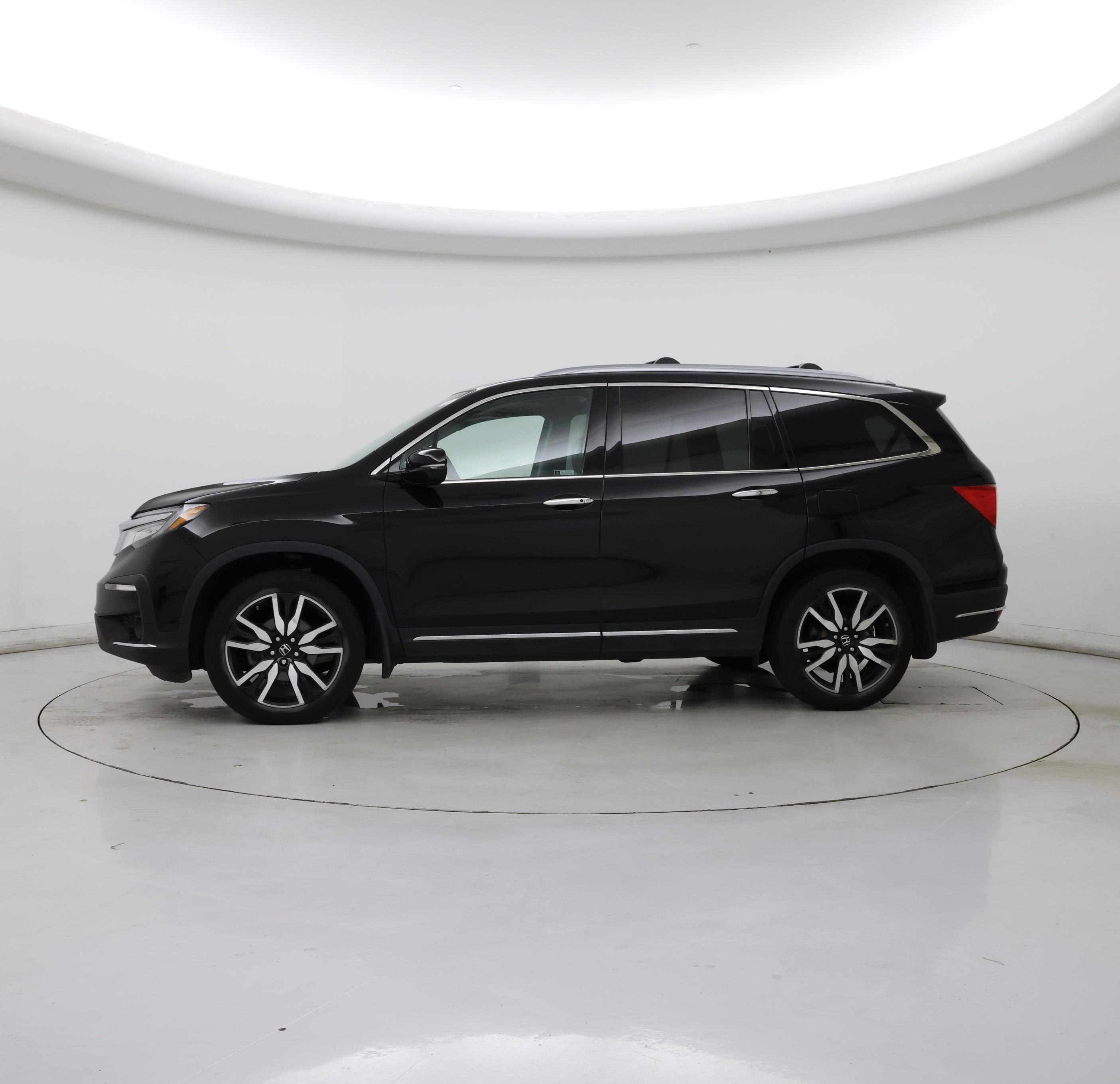 Thumbnail: 2019 Honda Pilot - 3