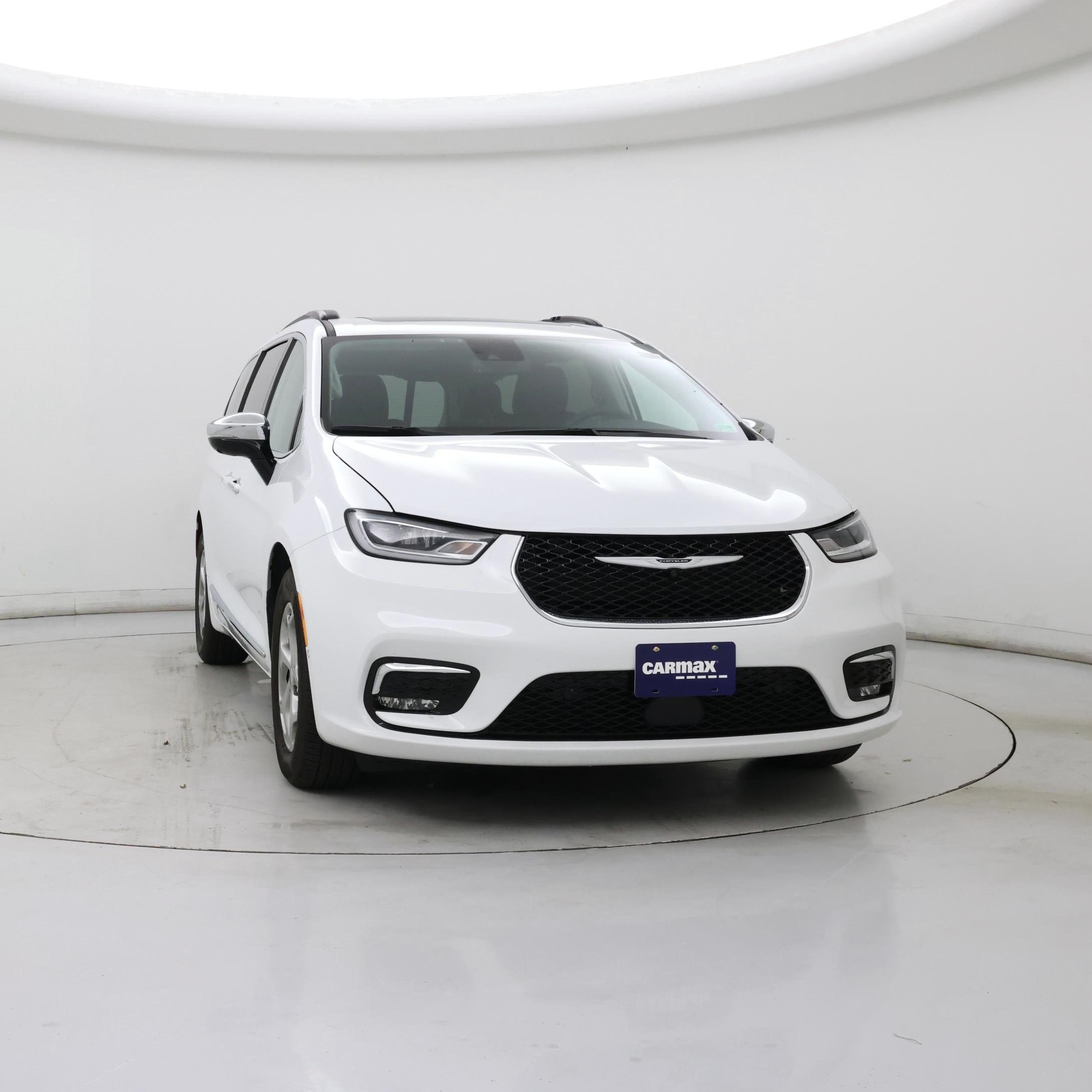 Thumbnail: 2023 Chrysler Pacifica - 5