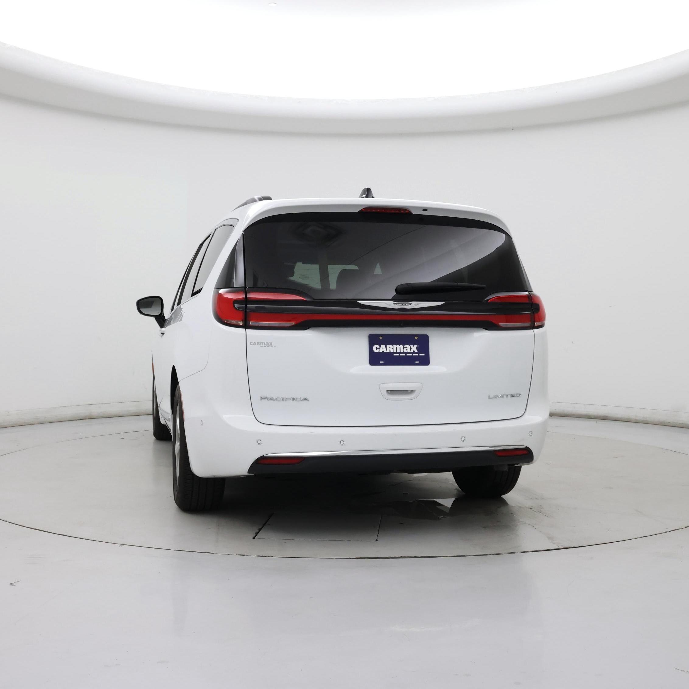 Thumbnail: 2023 Chrysler Pacifica - 6