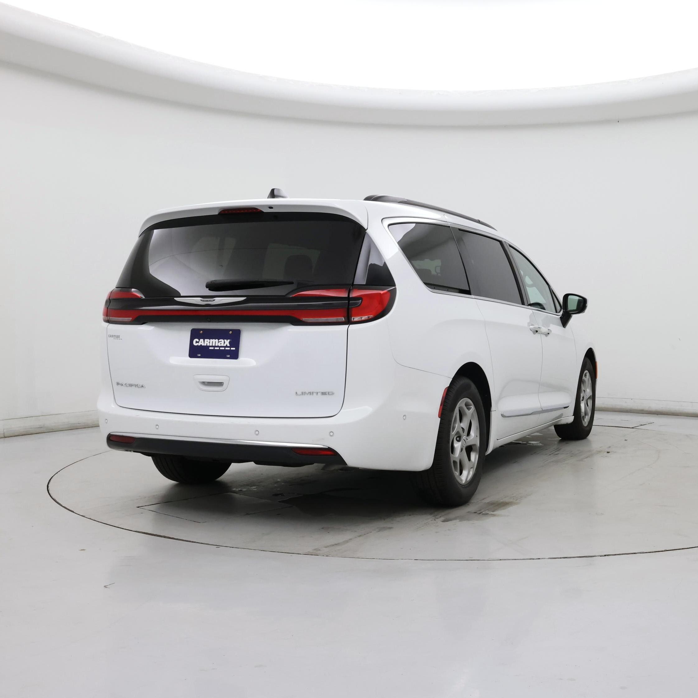 Thumbnail: 2023 Chrysler Pacifica - 8