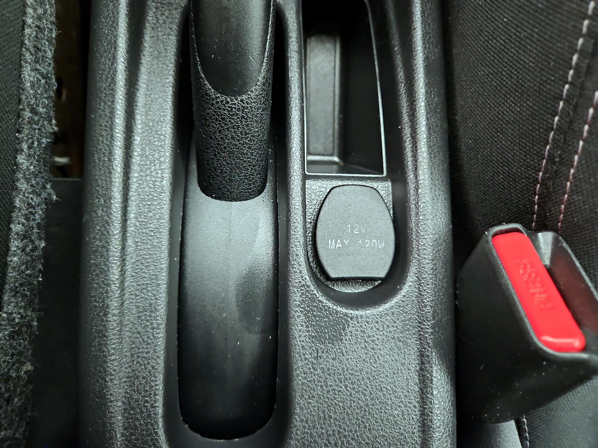 Thumbnail: 2014 Nissan Versa - 17